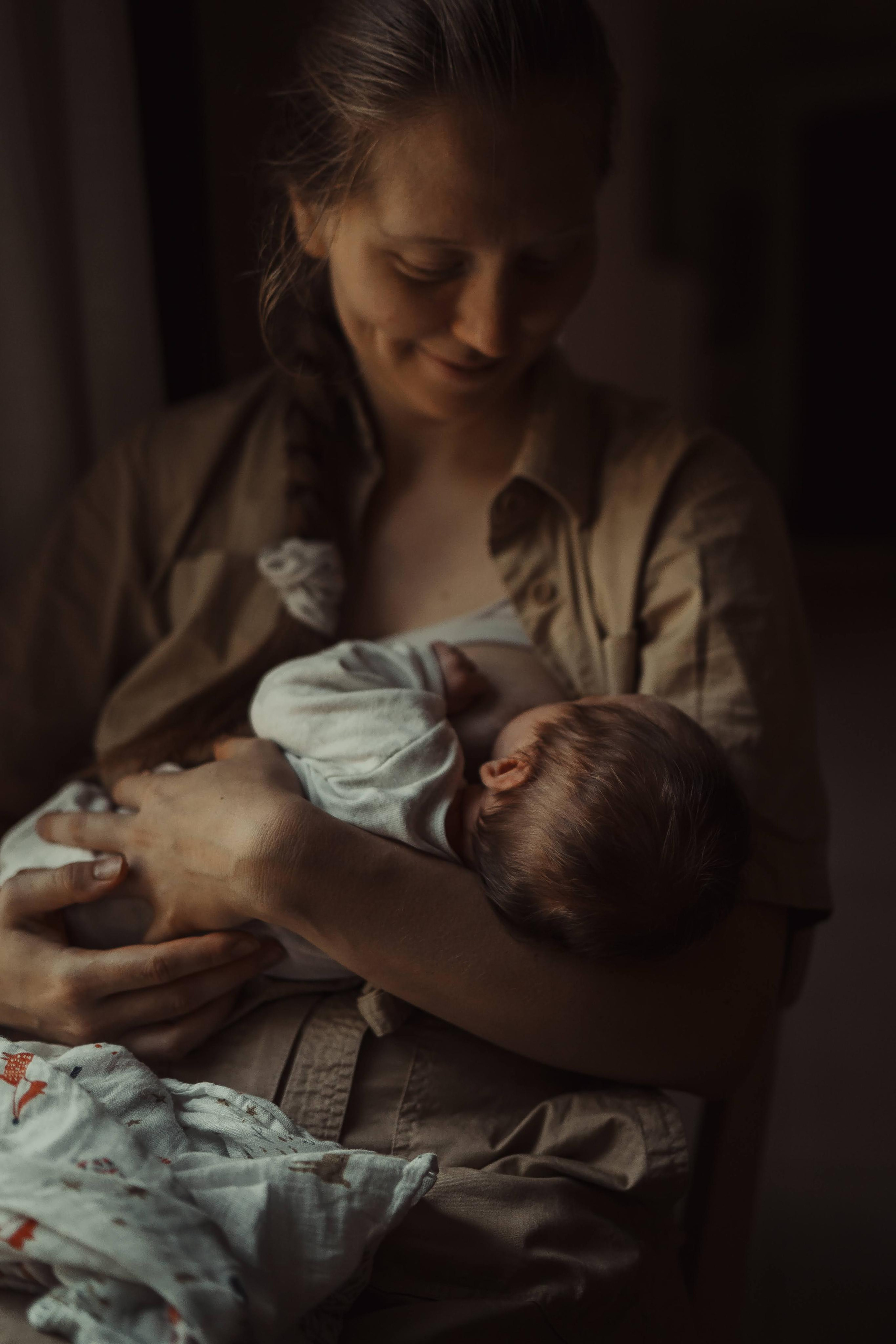 Family photo shoot. Real moments between people and their dogs
