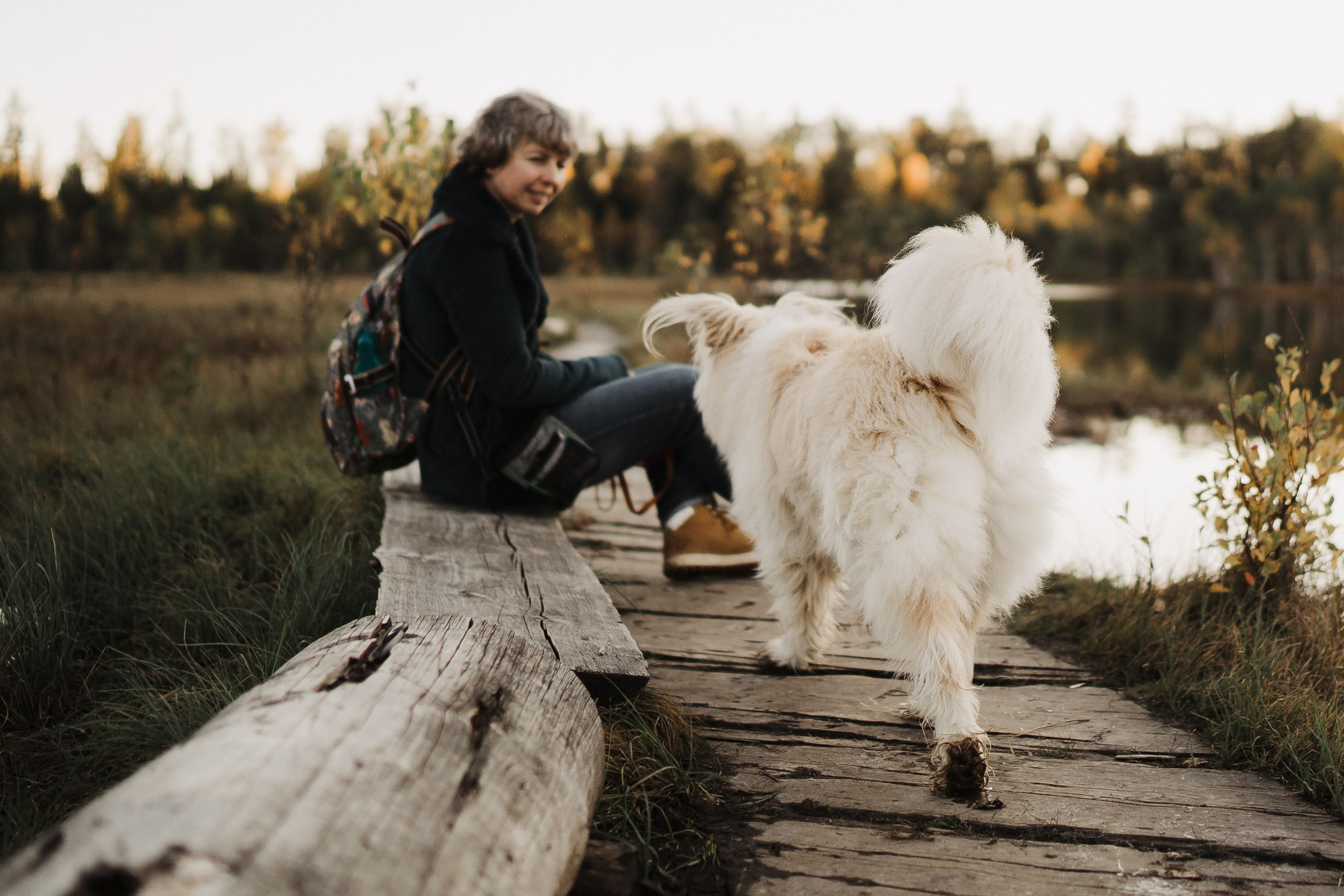 Julia and Marta. Real moments between people and their dogs