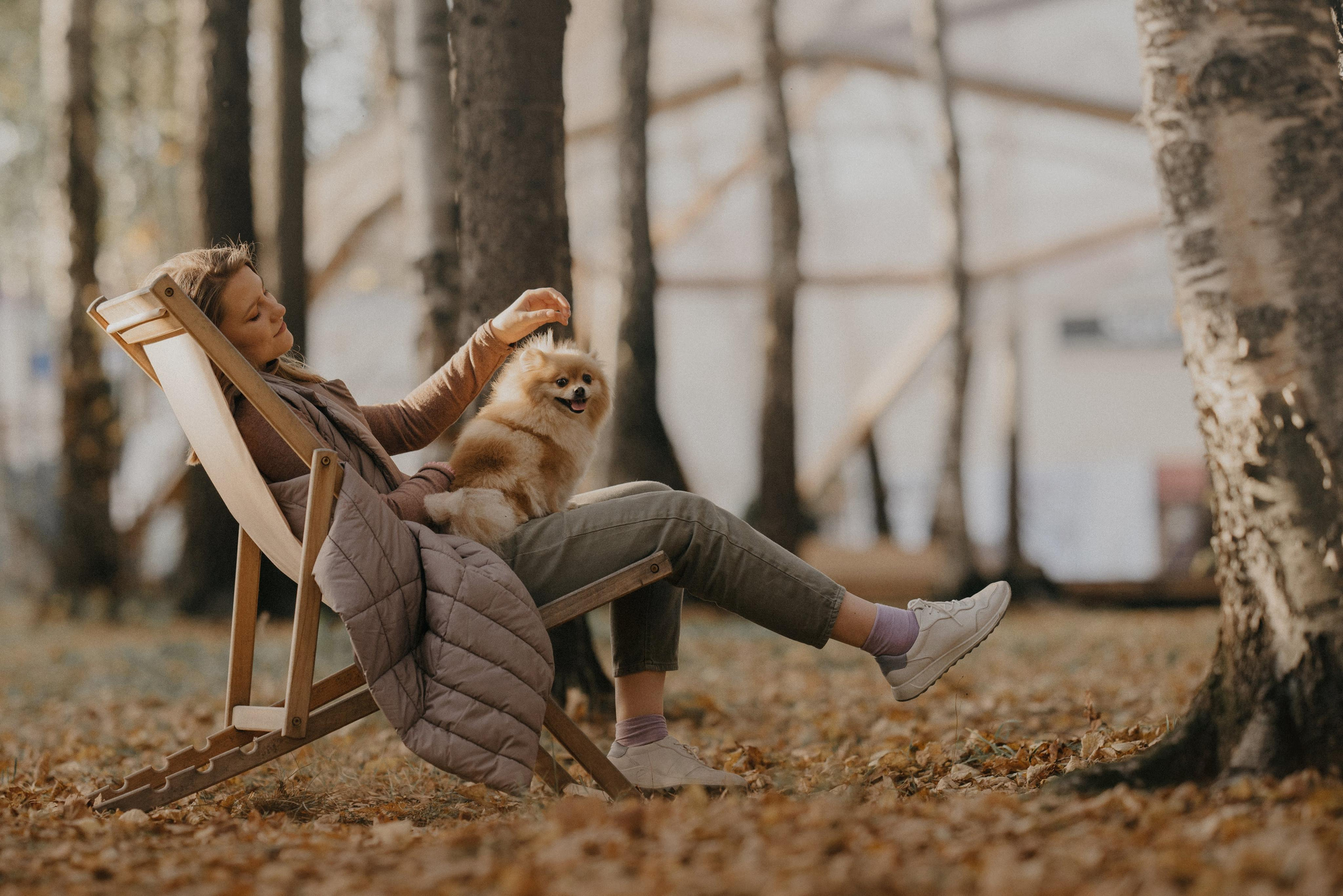 Anastasia and Vesta. Real moments between people and their dogs