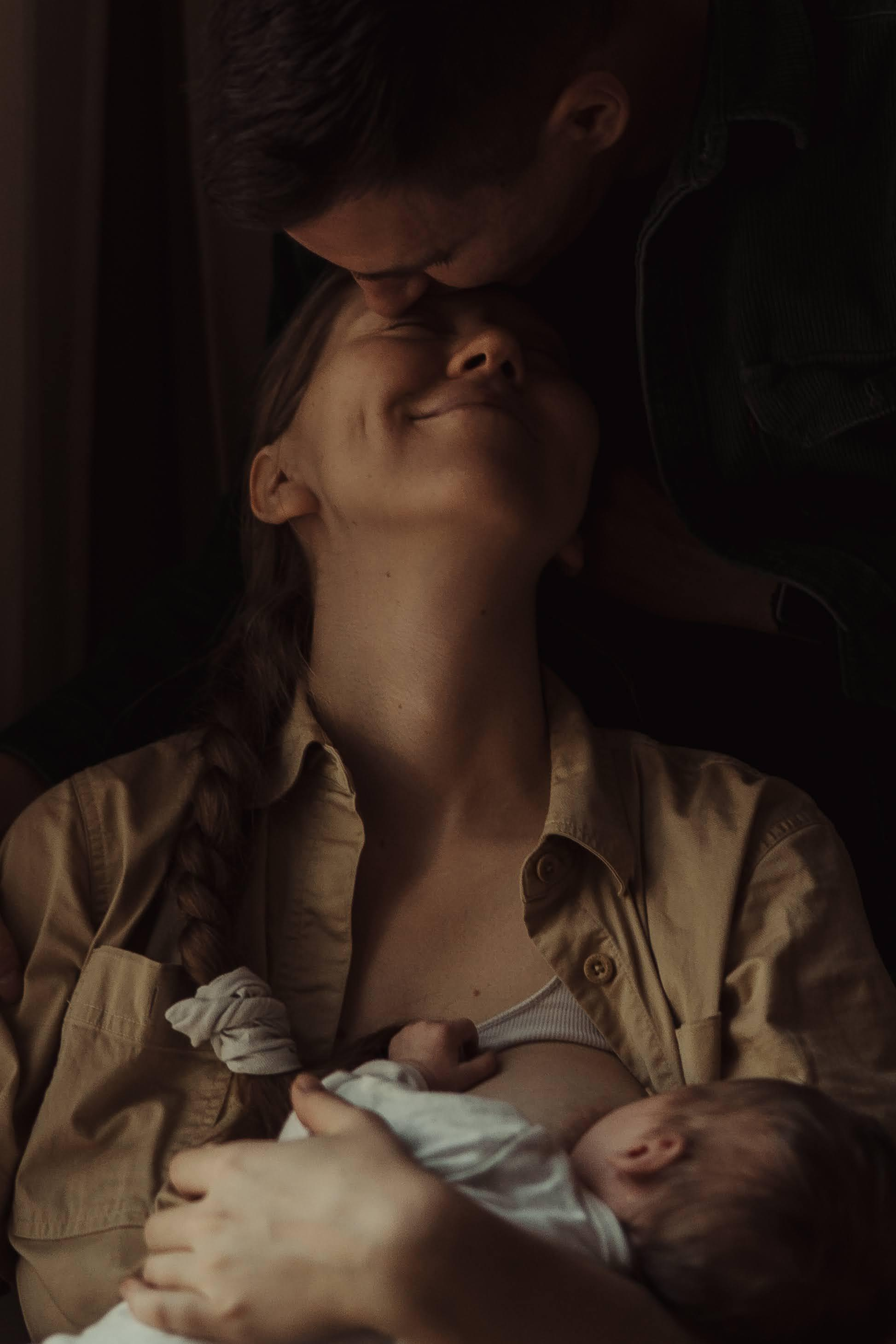 Family photo shoot. Real moments between people and their dogs