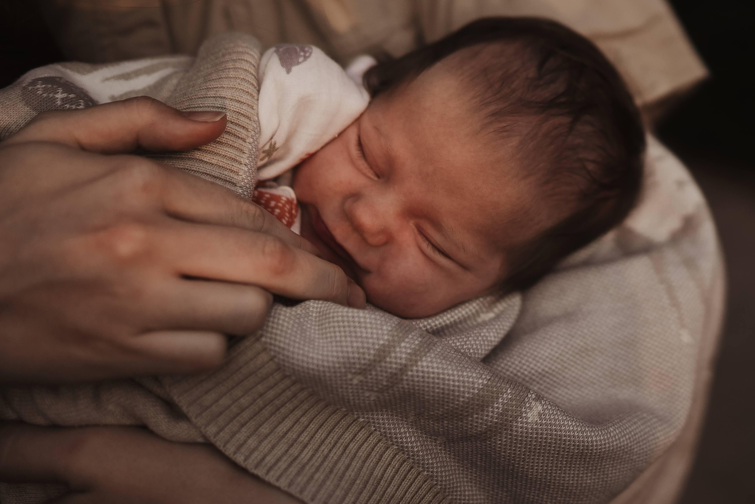 Family photo shoot. Real moments between people and their dogs