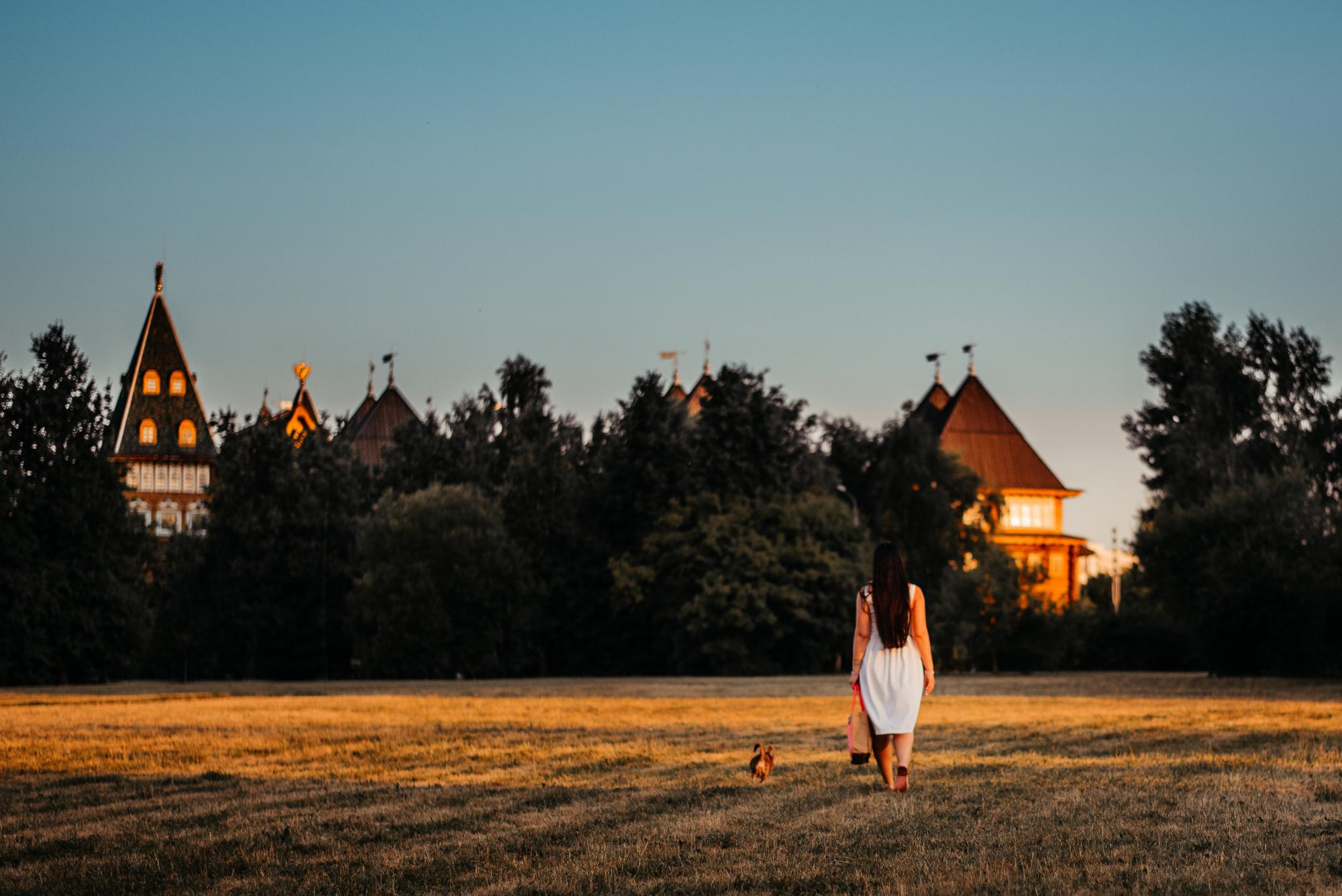 Elena and Vegas. Real moments between people and their dogs