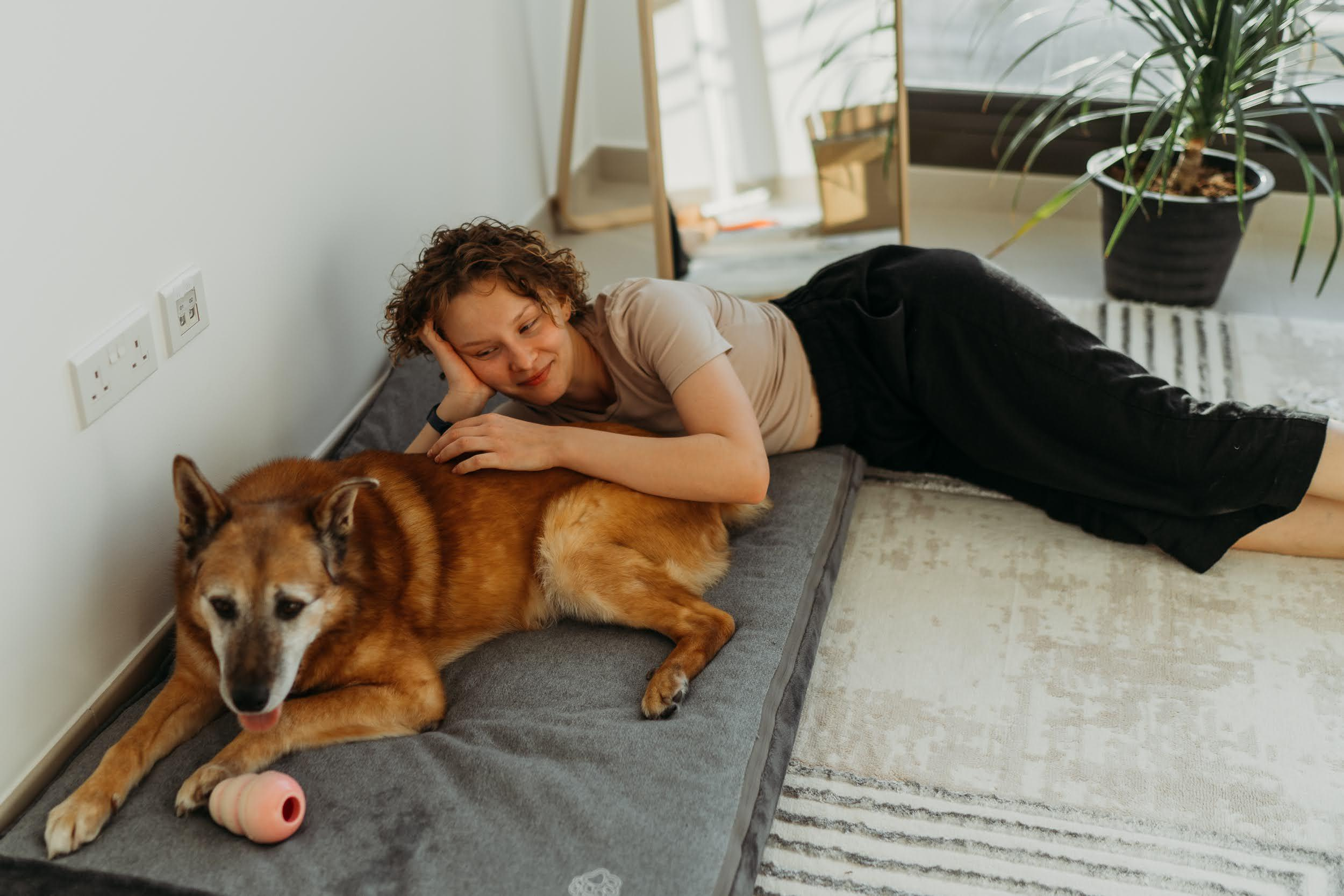 Violet and Hvostik. Real moments between people and their dogs