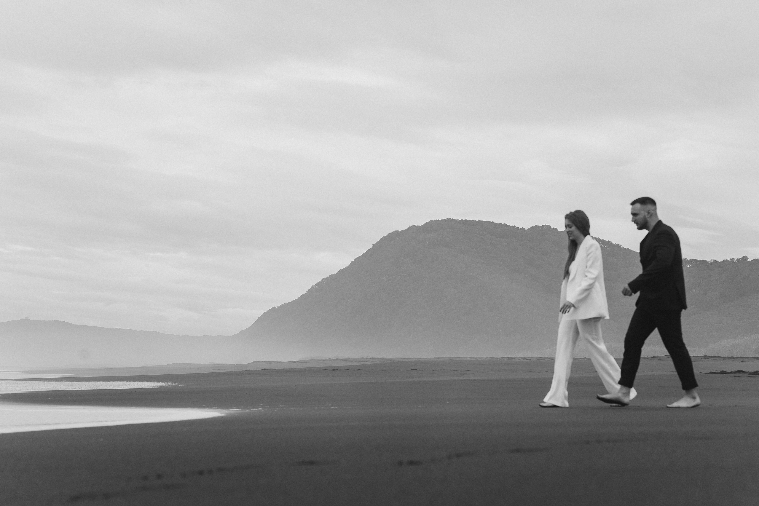 Камчатка (Халактырский пляж). Свадебный фотограф Наталья Помазкина | Репортаж Екатеринбург Москва