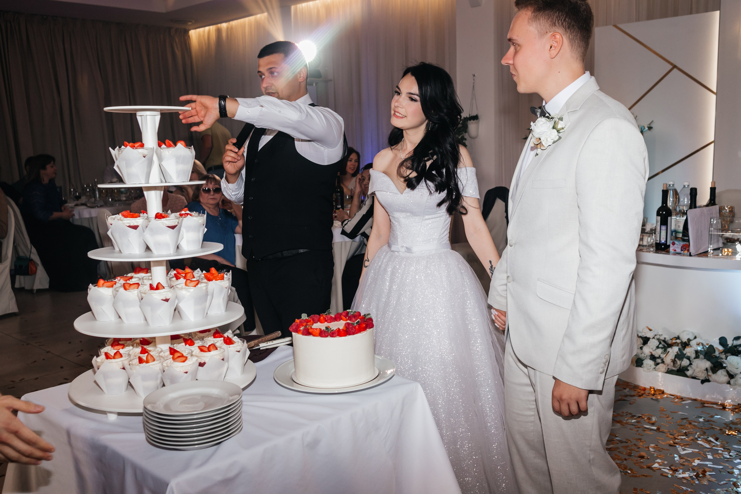 Полный день для пары Татьяны и Максима в ресторане План Б. Свадебный фотограф и фотограф Love-Store в Нижнем Новгороде Анастасия