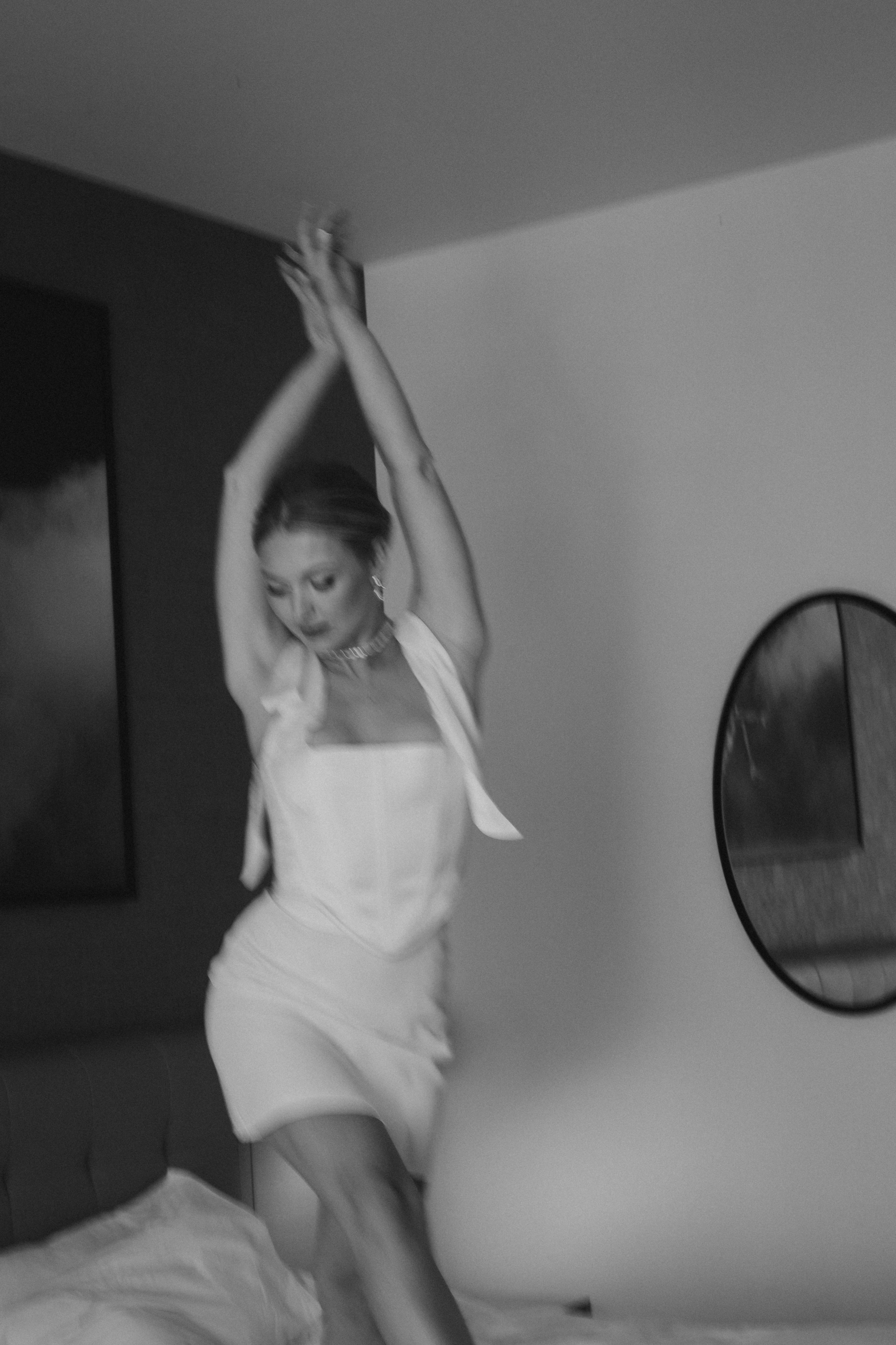 Свадебный день для двоих: сборы невесты в пятизвёздочном отеле и прогулкой пары в горах Красной поляны. Свадебный, репортажный и портретный фотограф Сочи, Краснодар. Александра Зайцева