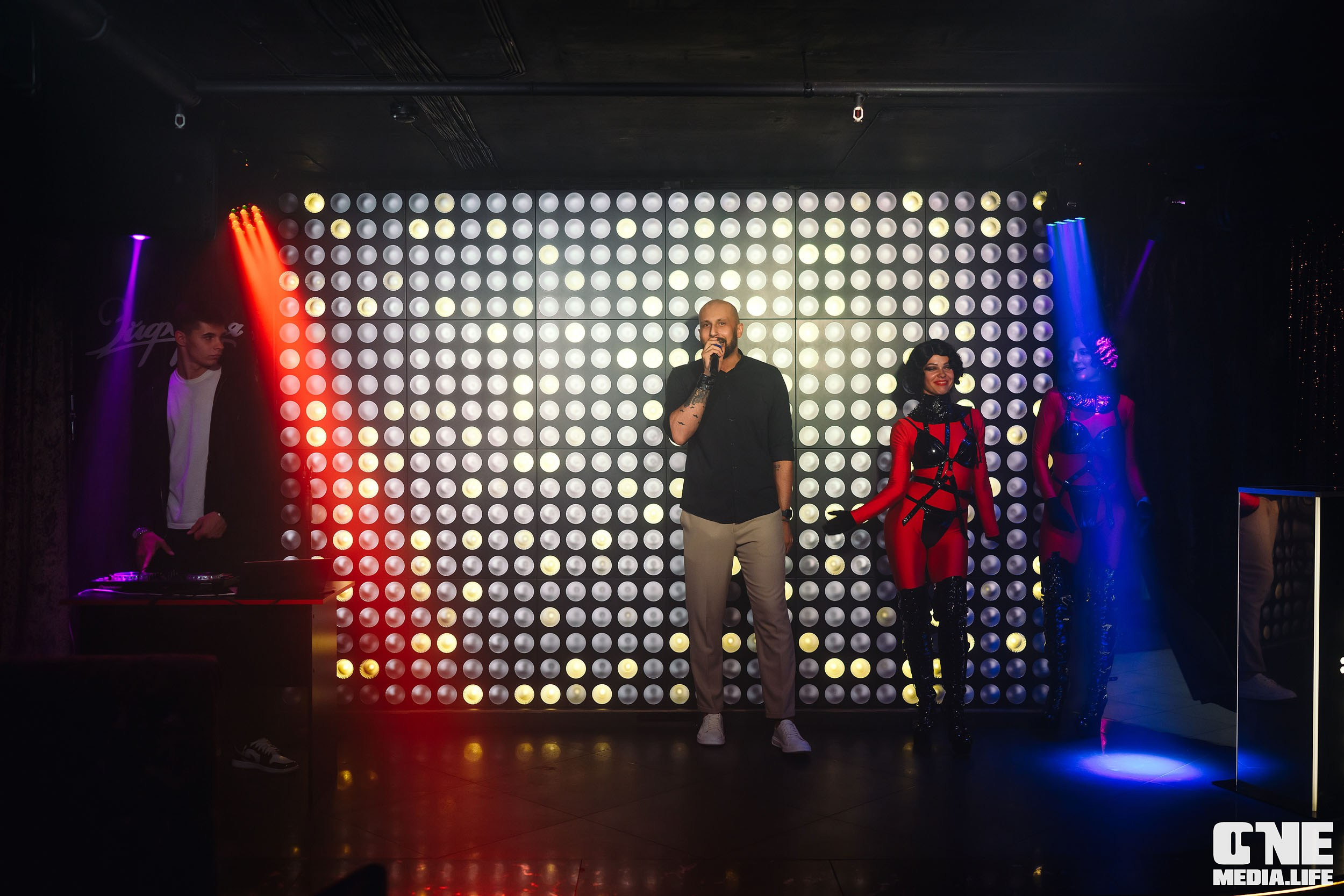 Фоторепортаж из караоке-клуба Эйфория. One Media Life: фоторепортажи, фотоотчеты с мероприятий и заведений