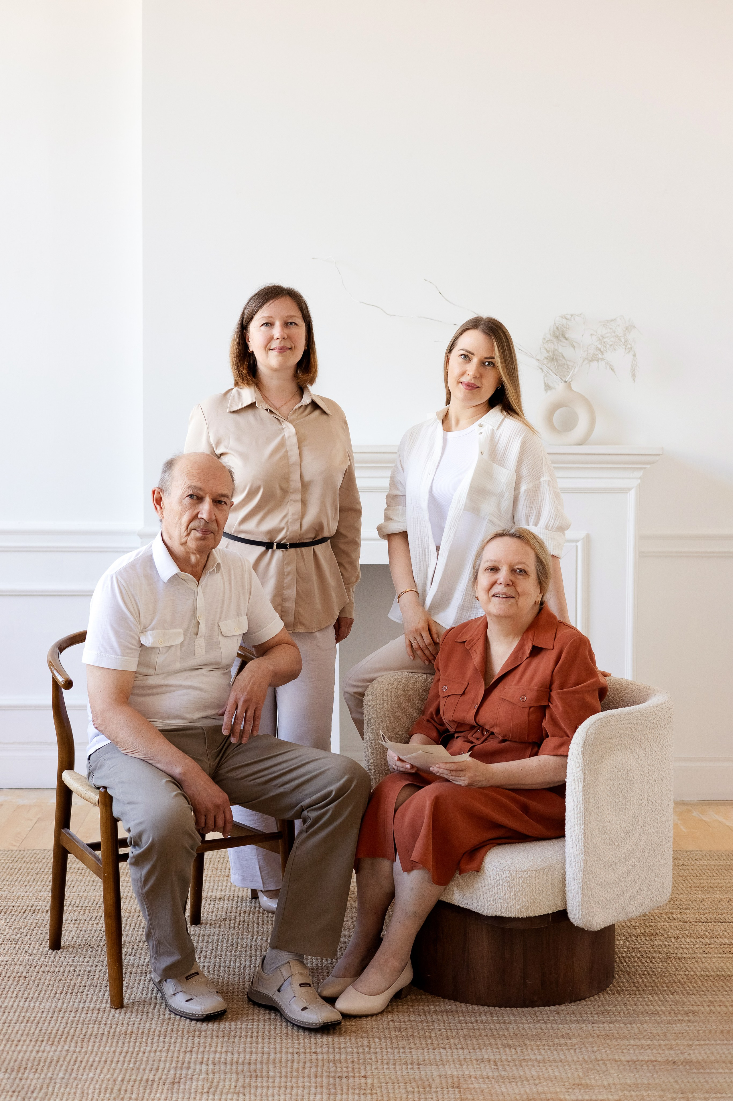 Съемка большой семьи в студии SVET. Семейный фотограф в Екатеринбурге Маргарита Курносова