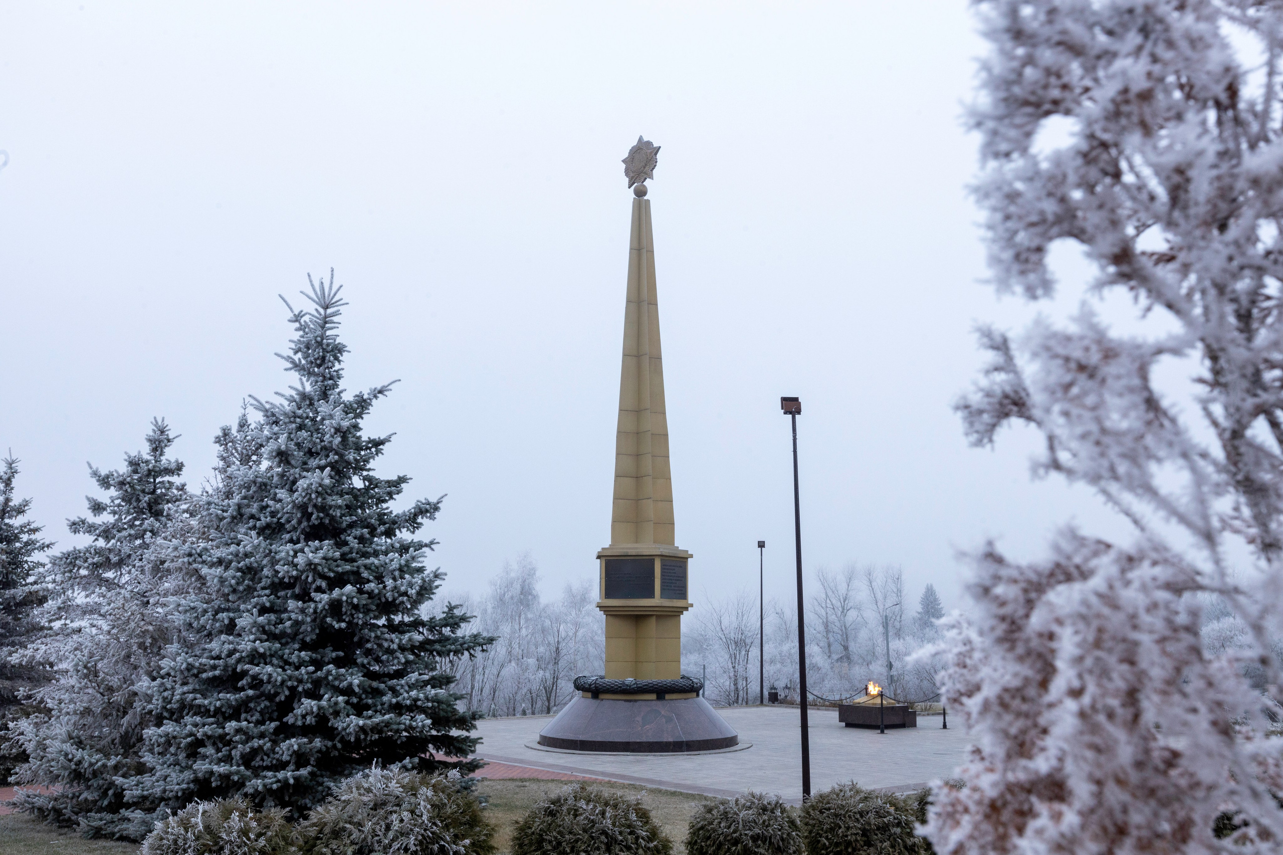 Иней — Менделеевский. Мемориалы Героям Великой Отечественной Войны. Фотограф в Туле Крупский АнДРей. Фотостудия «КАДР71» в Туле
