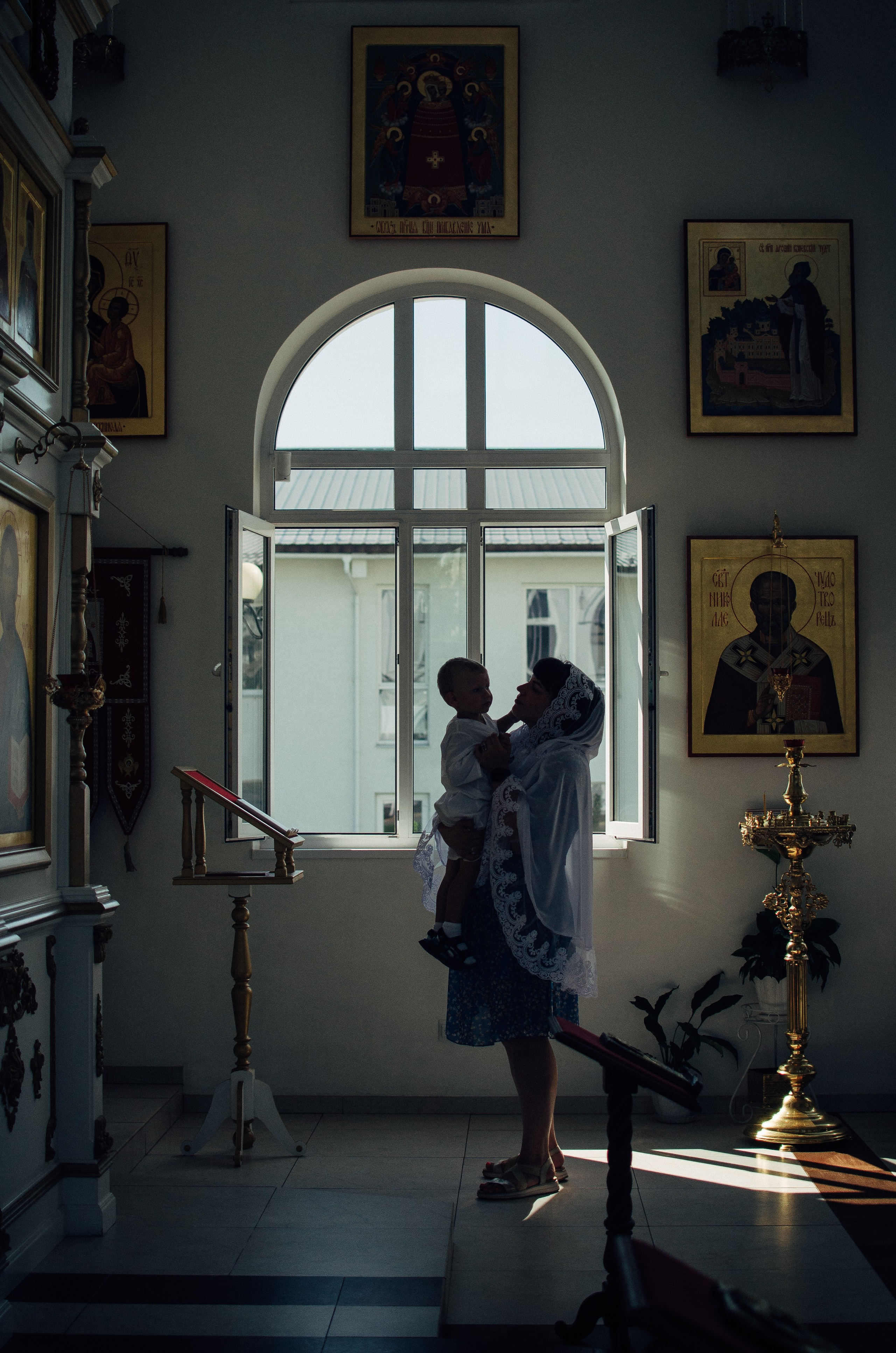 Крещение Андрюши — Трогательные моменты в фотографиях. Семейный фотограф во Всеволожске и Санкт-Петербурге Юлия Капустина