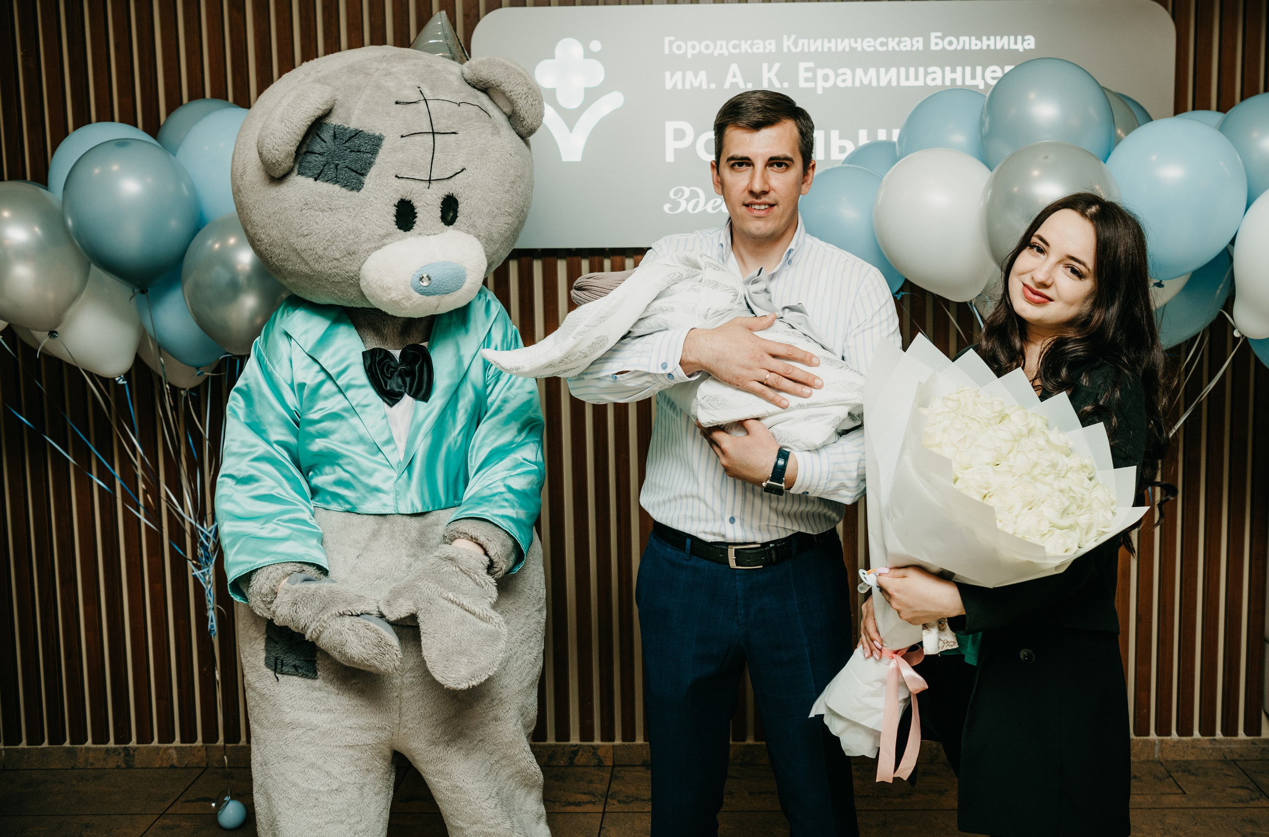 Выписка Амира. ГКБ Ерамишанцева. Фотограф на выписку из роддома в Москве и МО