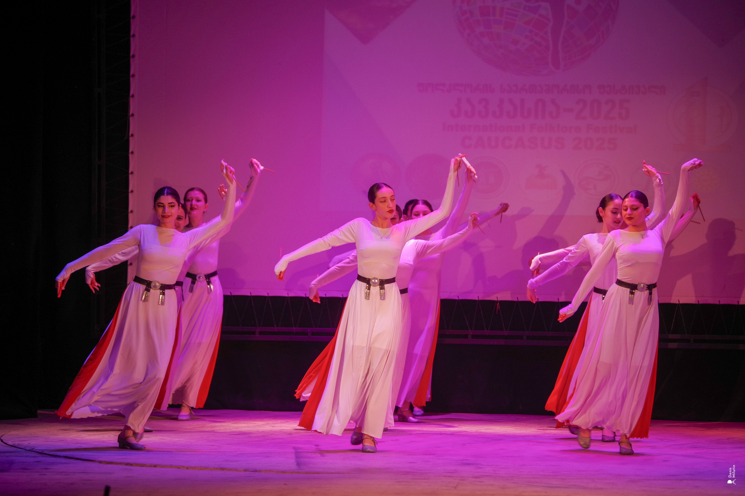 Танцы в прекрасном Они. Портретный фотограф Денис Милютин