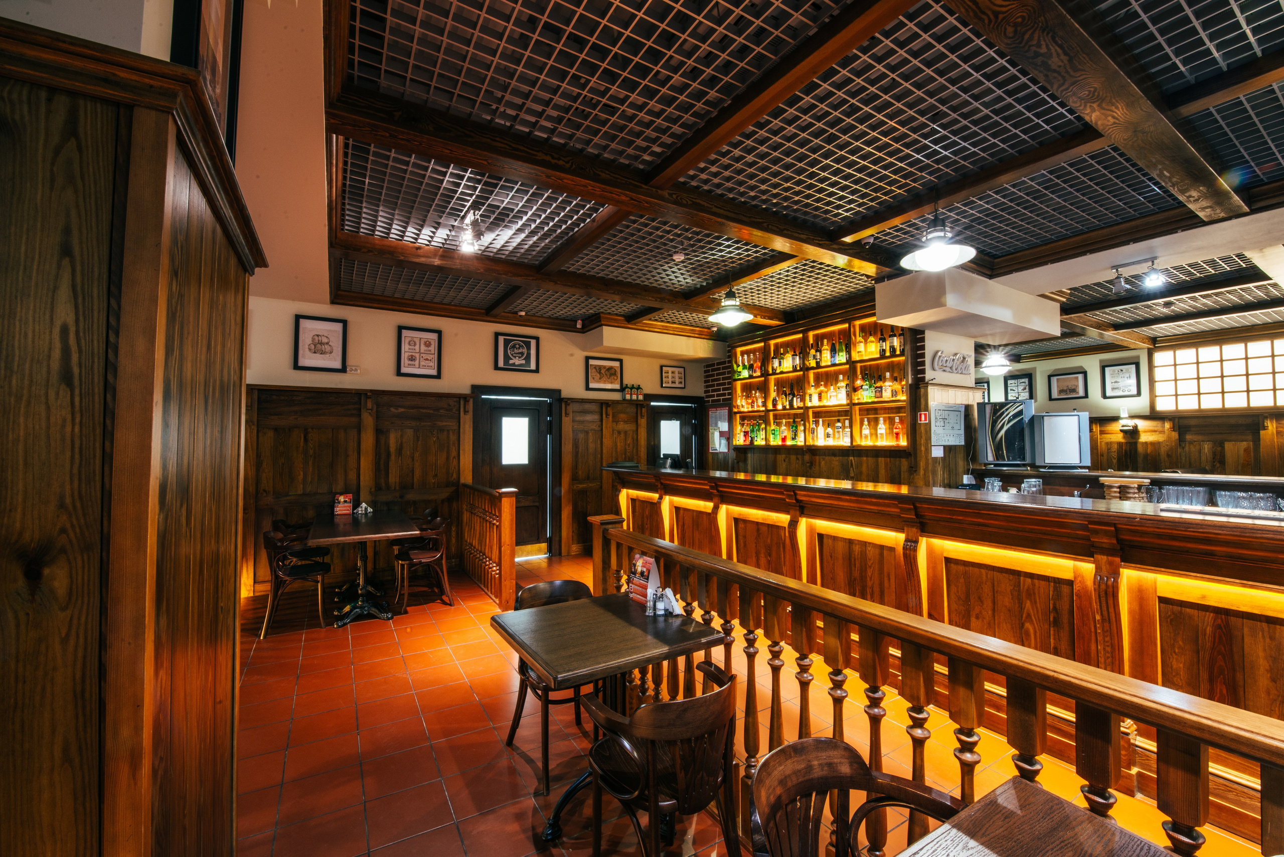 Паб «Барон Бирхаузен» Смоленск. Фотограф на Эльбрусе • Роман Шатхин