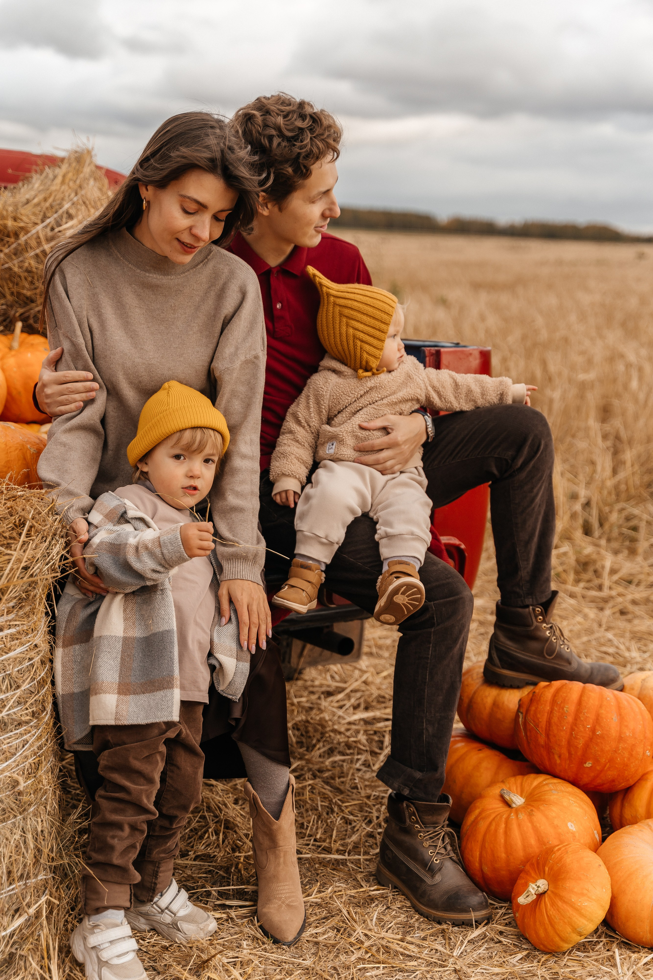 Саша, Женя, Лёва и Марта. Волик Мария