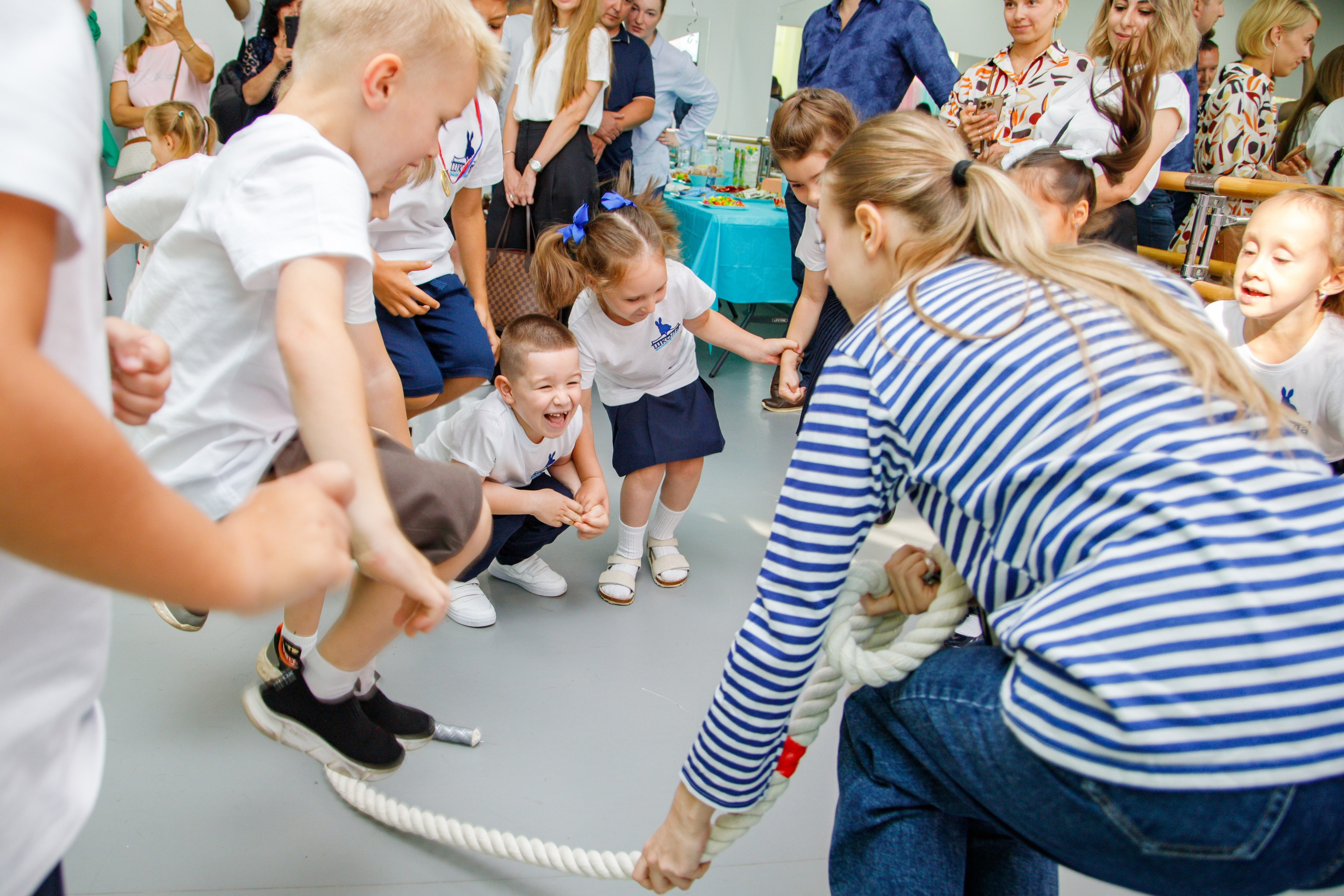 Репортажная съемка праздника знаний в школе. Семейный и школьный фотограф в Москве Анна Ткач