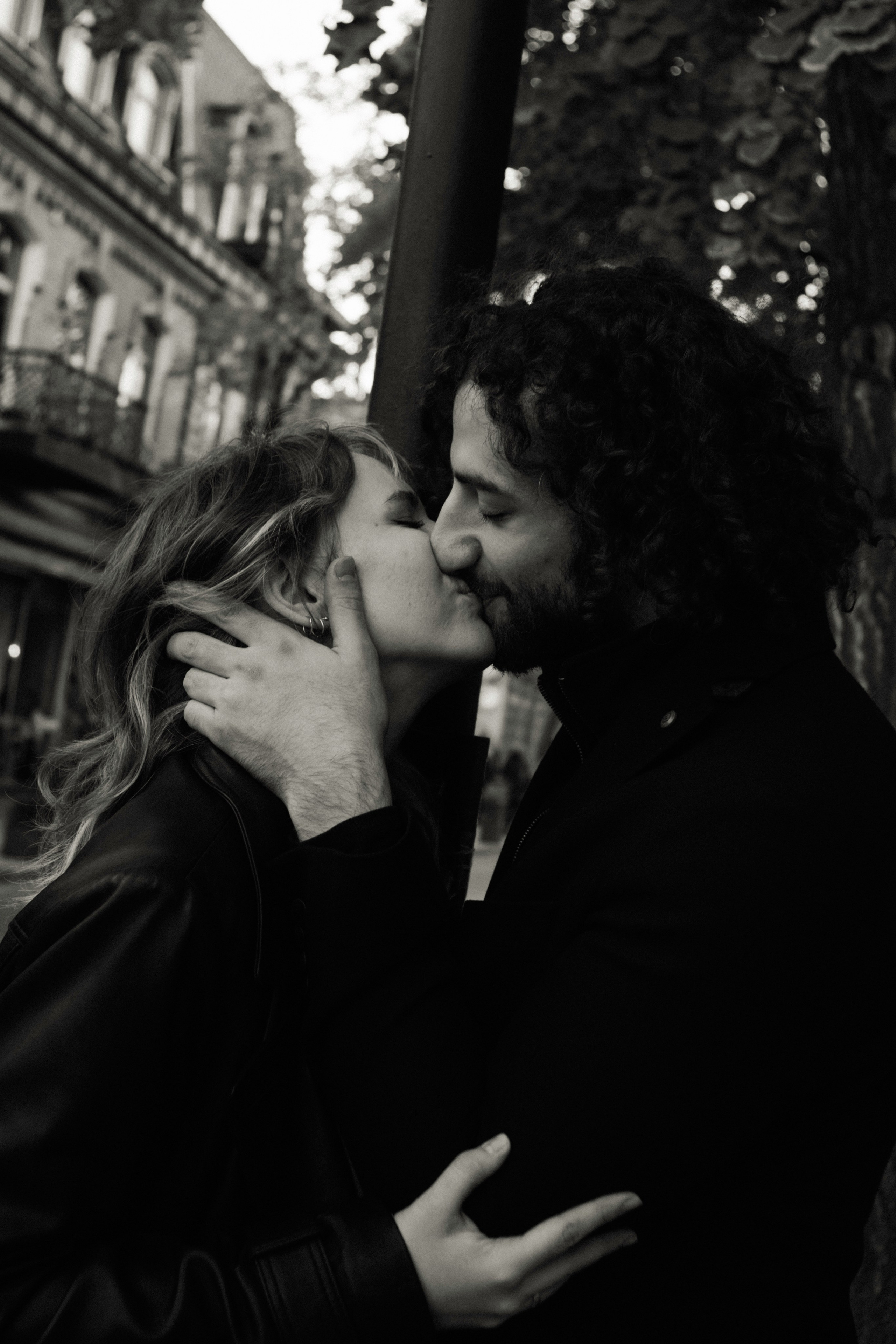 Фотосъёмка влюбленных в осеннем городе