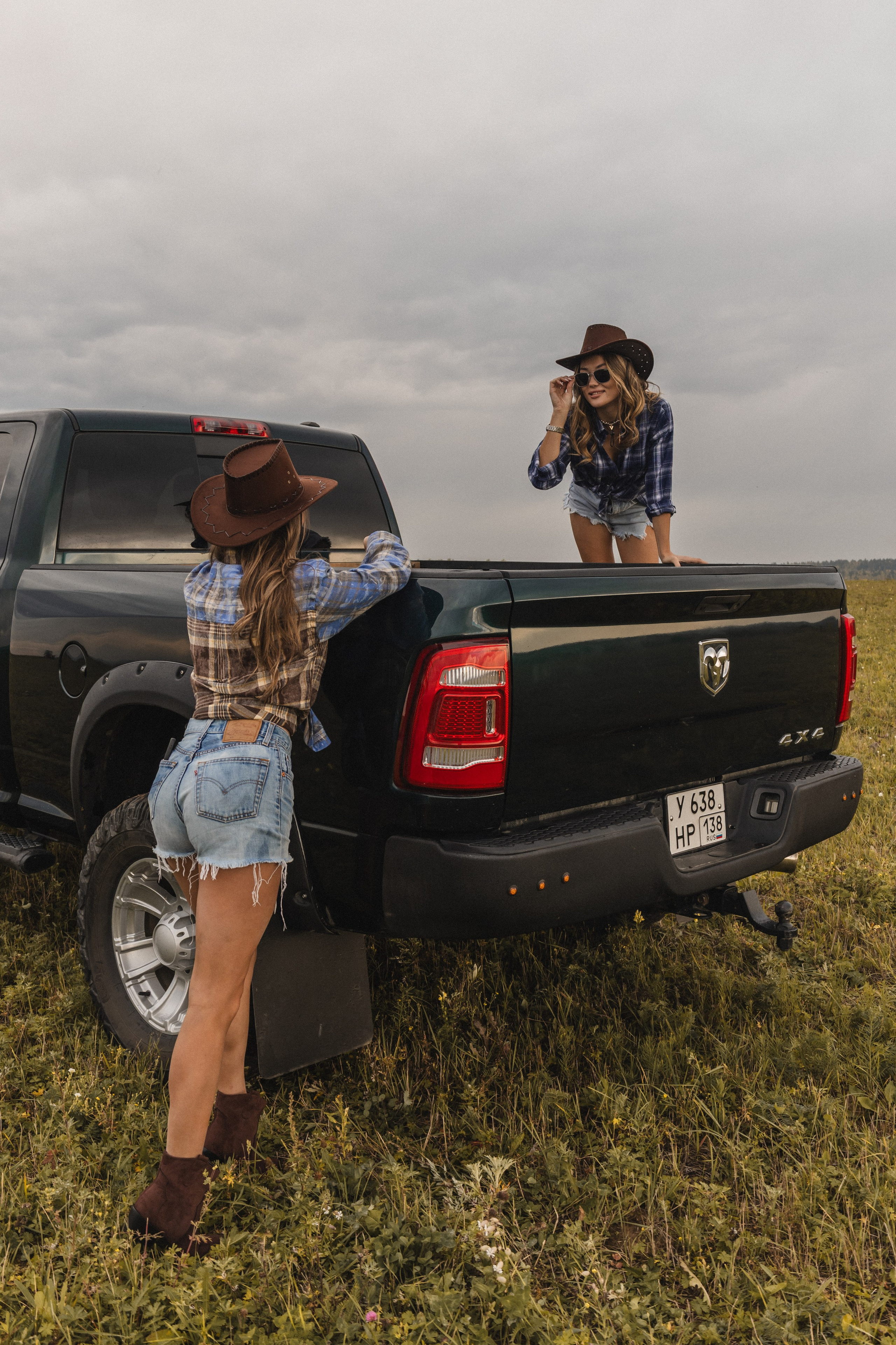 Алена и Оля. Главная