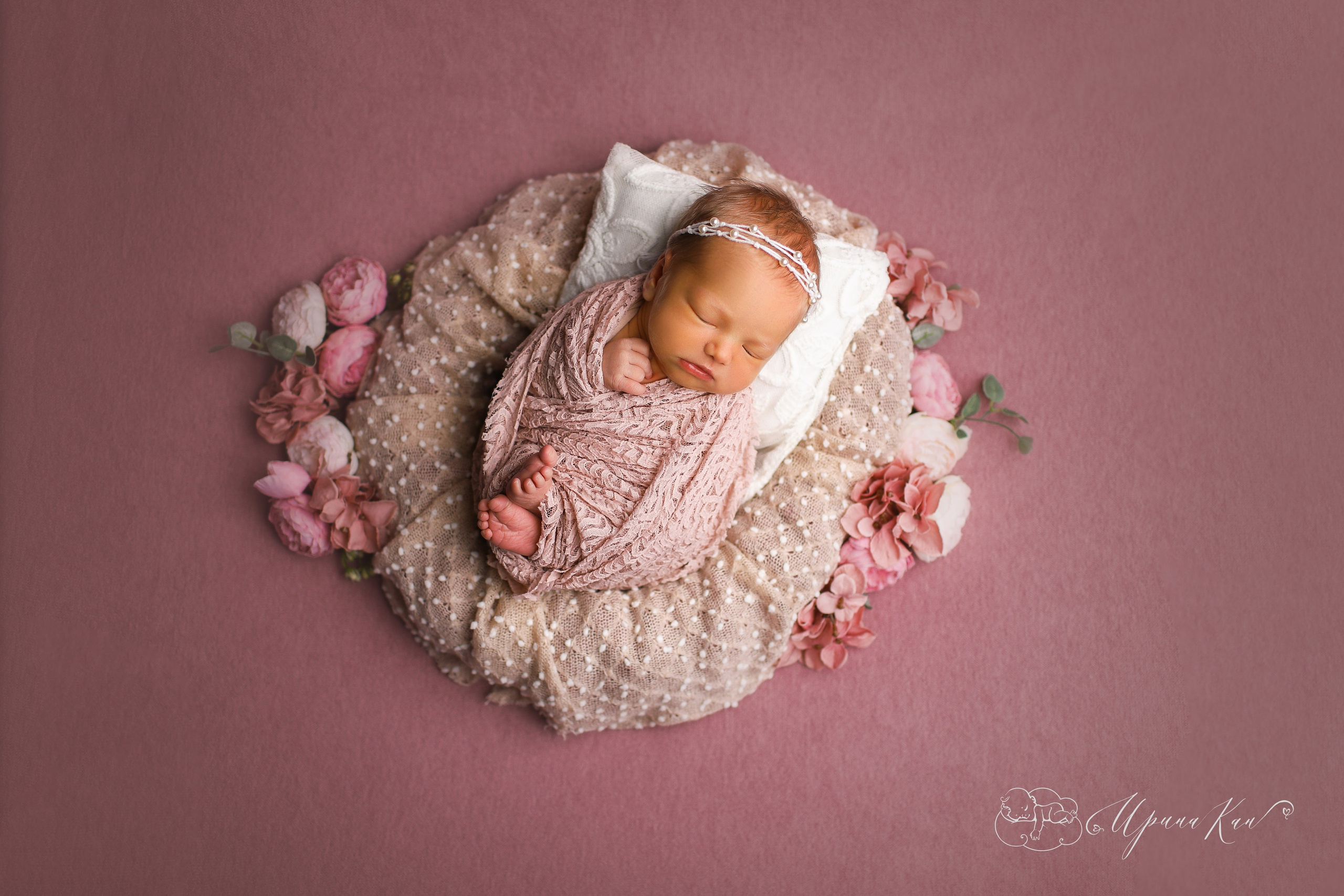Мини съемка новорожденные девочки. Ирина Кан Фотограф новорожденных в Екатеринбурге