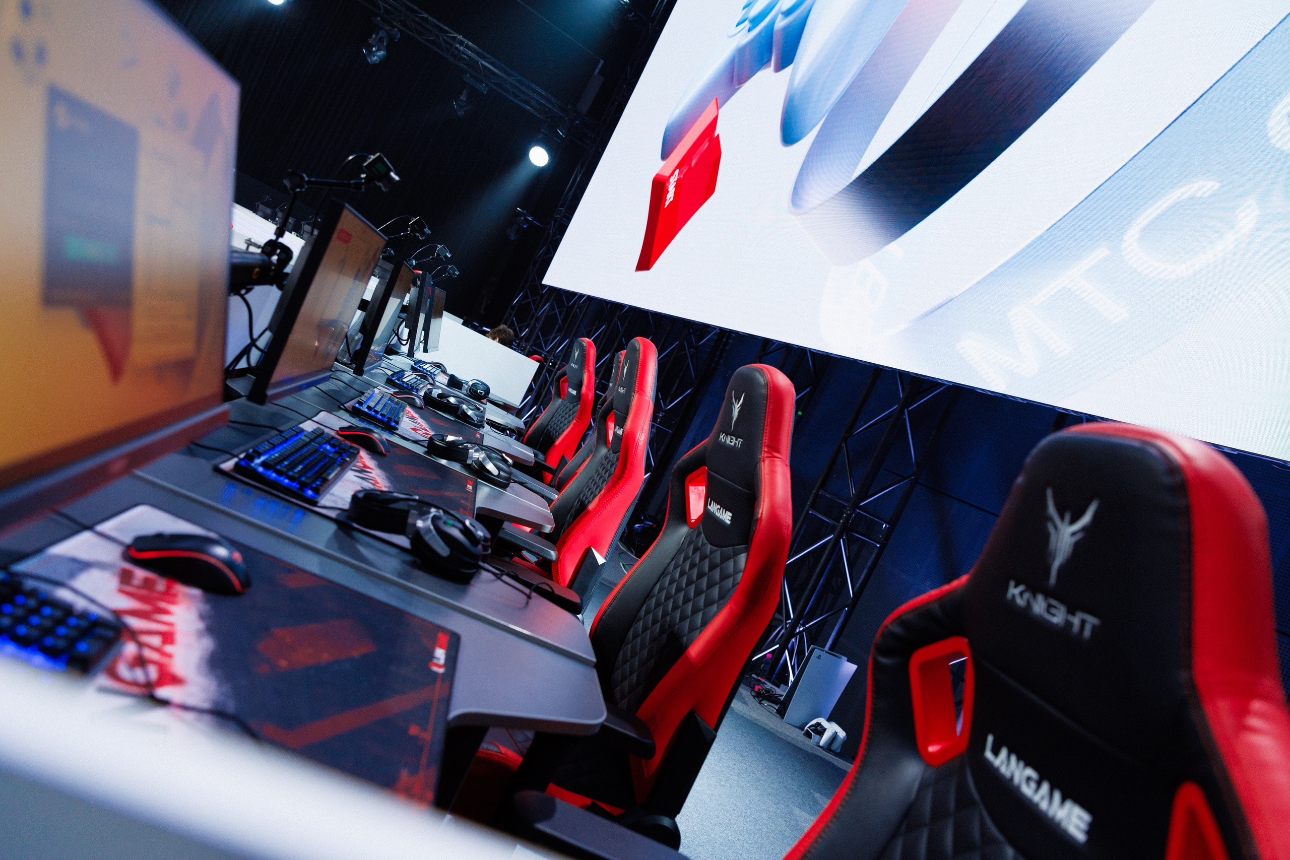 МТС Cyber Cup 2025. Коммерческий фотограф в Москве — Антон Ермаков