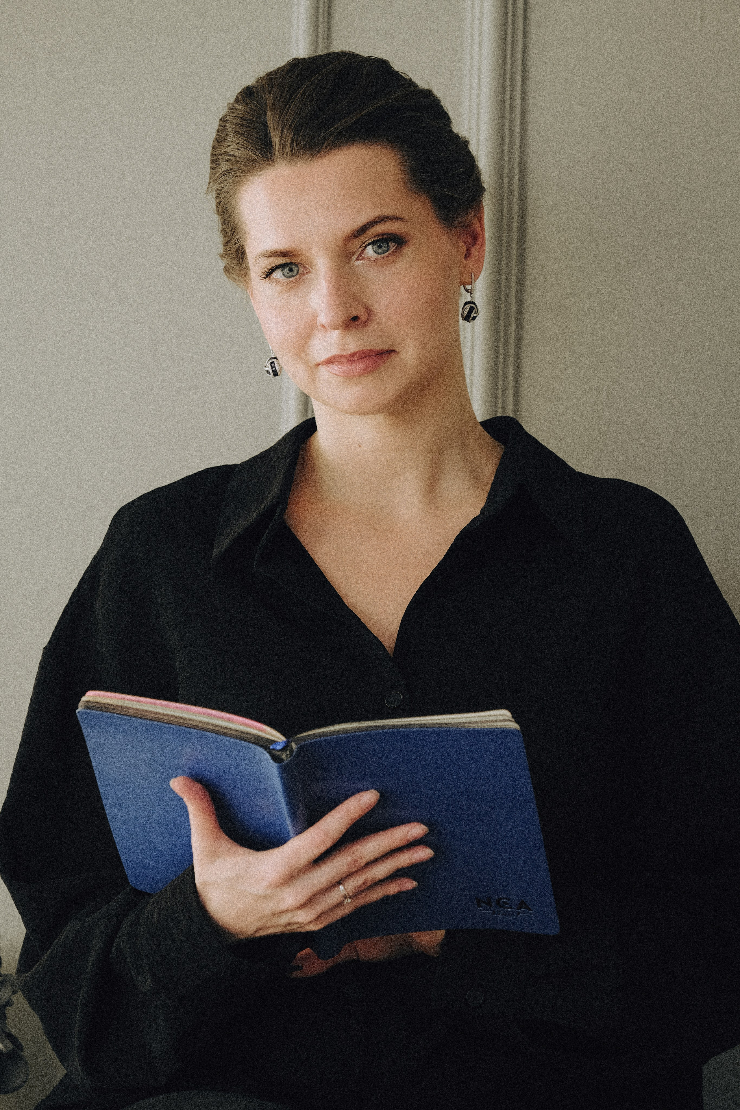 ФОТОСЕСИИЯ В СТУДИИ ДЛЯ ДЕВУШКИ ПСИХОЛОГА. Профессиональный фотограф, Санкт-Петербург — Виктория Богомолова