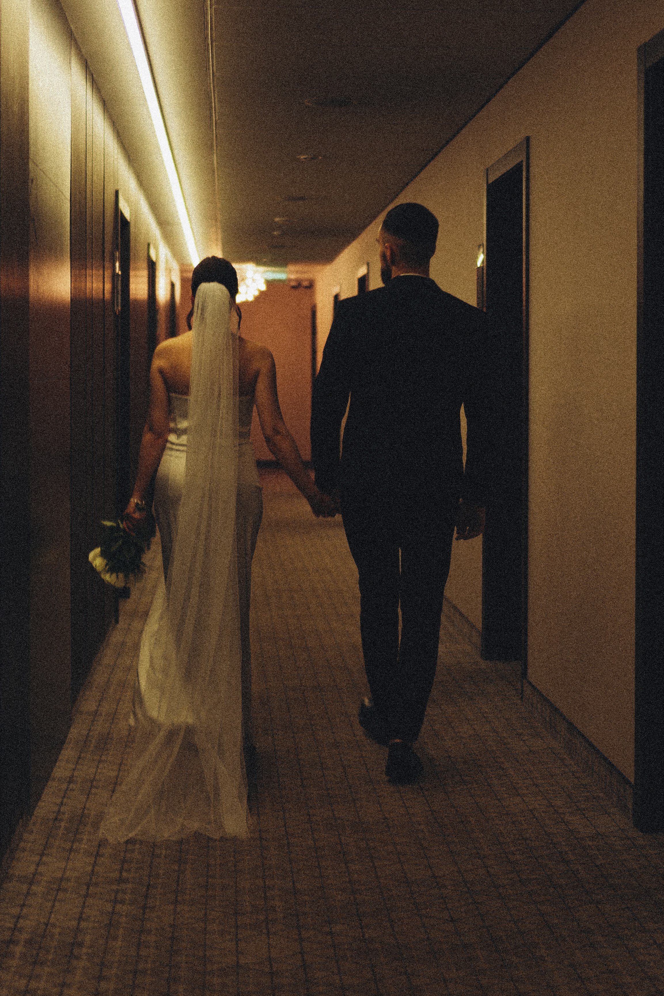 СВАДЕБНАЯ СЬЕМКА СБОРОВ ЖЕНИХА И НЕВЕСТЫ В ОТЕЛЕ И ТАКЖЕ ФОТОСЕССИИЯ В ОТЕЛЕЕ МЕГАПОЛИС БРЯНСК. Профессиональный фотограф, Санкт-Петербург — Виктория Богомолова