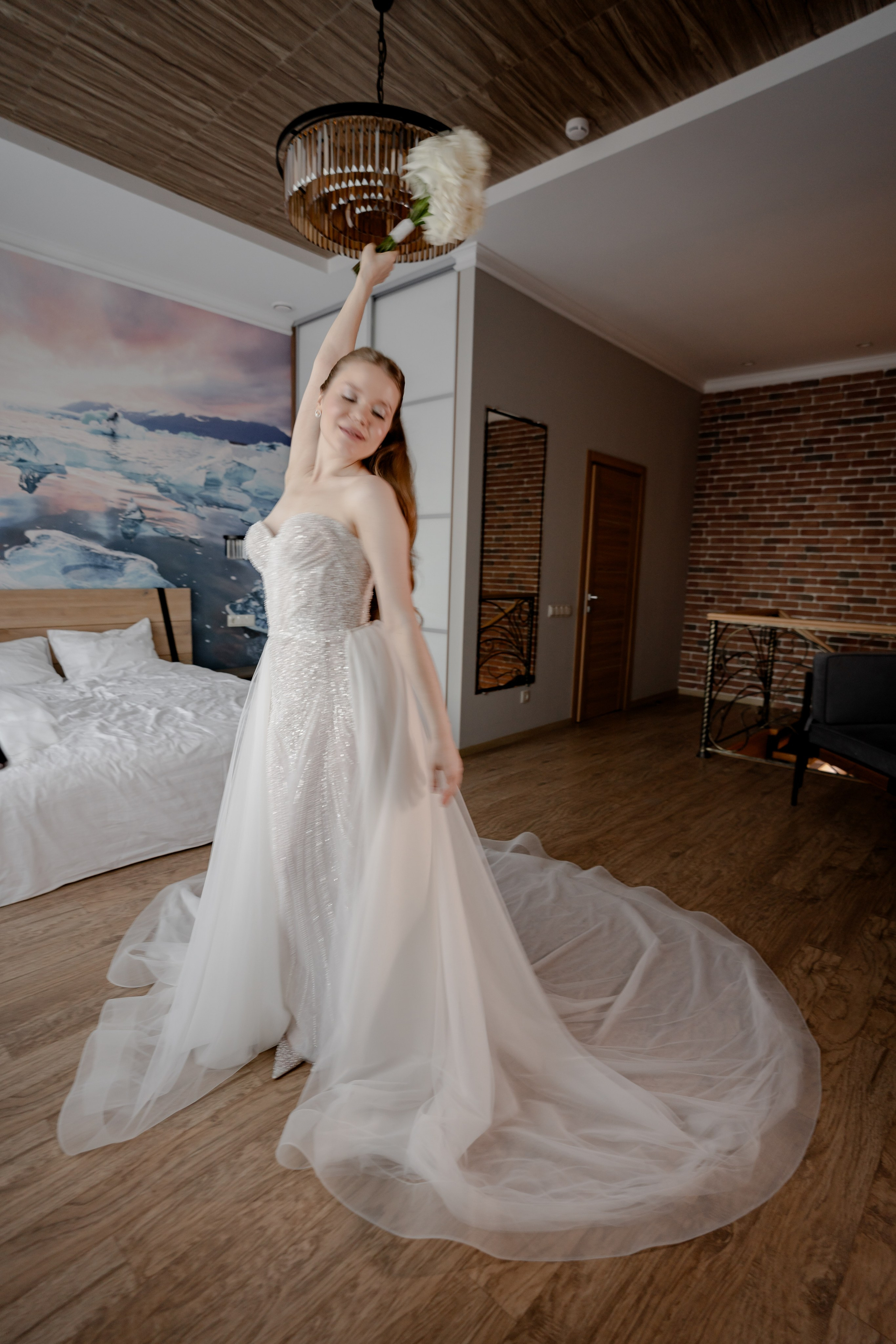 СВАДЕБНАЯ СЬЕМКА СБОРОВ В ОТЕЛЕ И ВЫЕЗД НА ЦЕРЕМОНИЮ (СНЯТО В СИБИРЕ В НИЖНЕВАРТОВСКЕ). Профессиональный фотограф, Санкт-Петербург — Виктория Богомолова