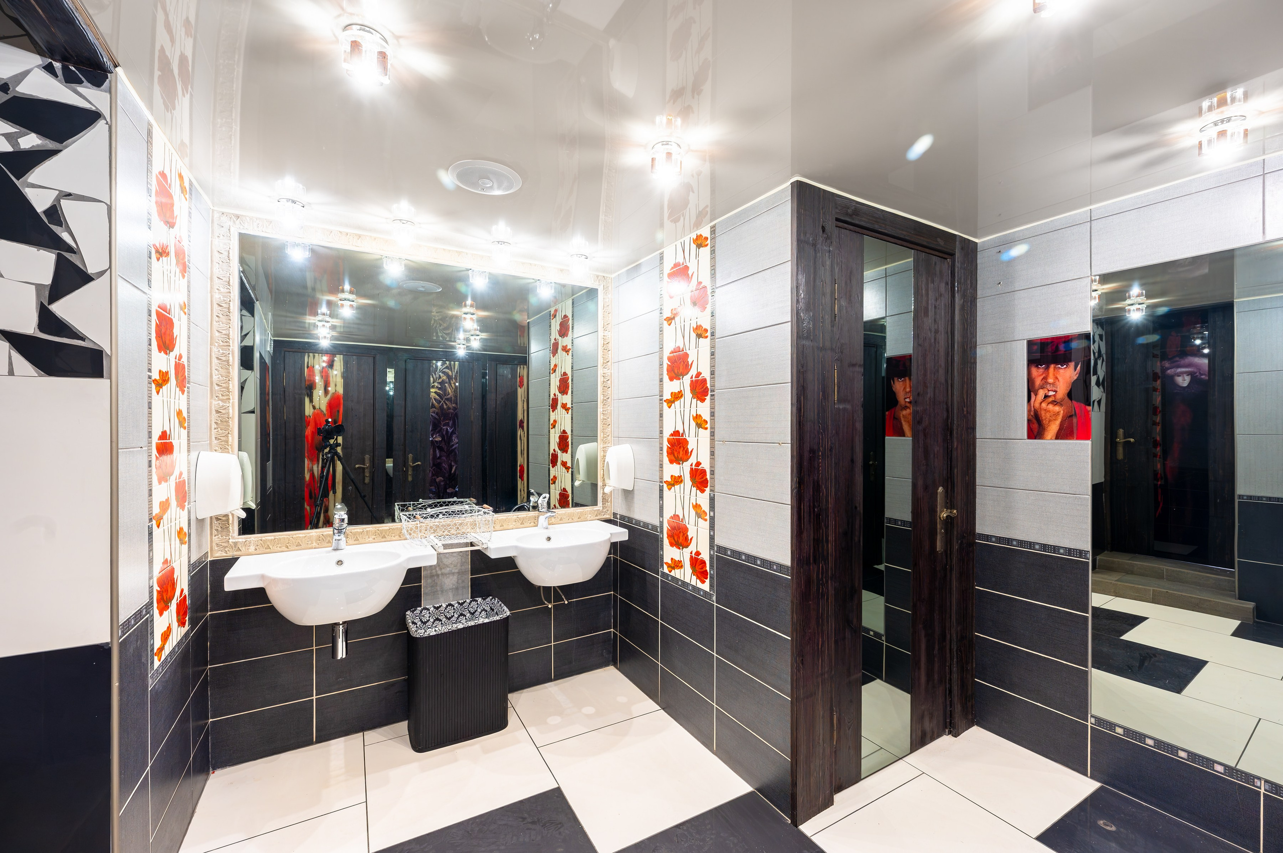 Ресторан на продажу. Интерьерный фотограф. Фото- видеосъемка недвижимости Санкт-Петербург