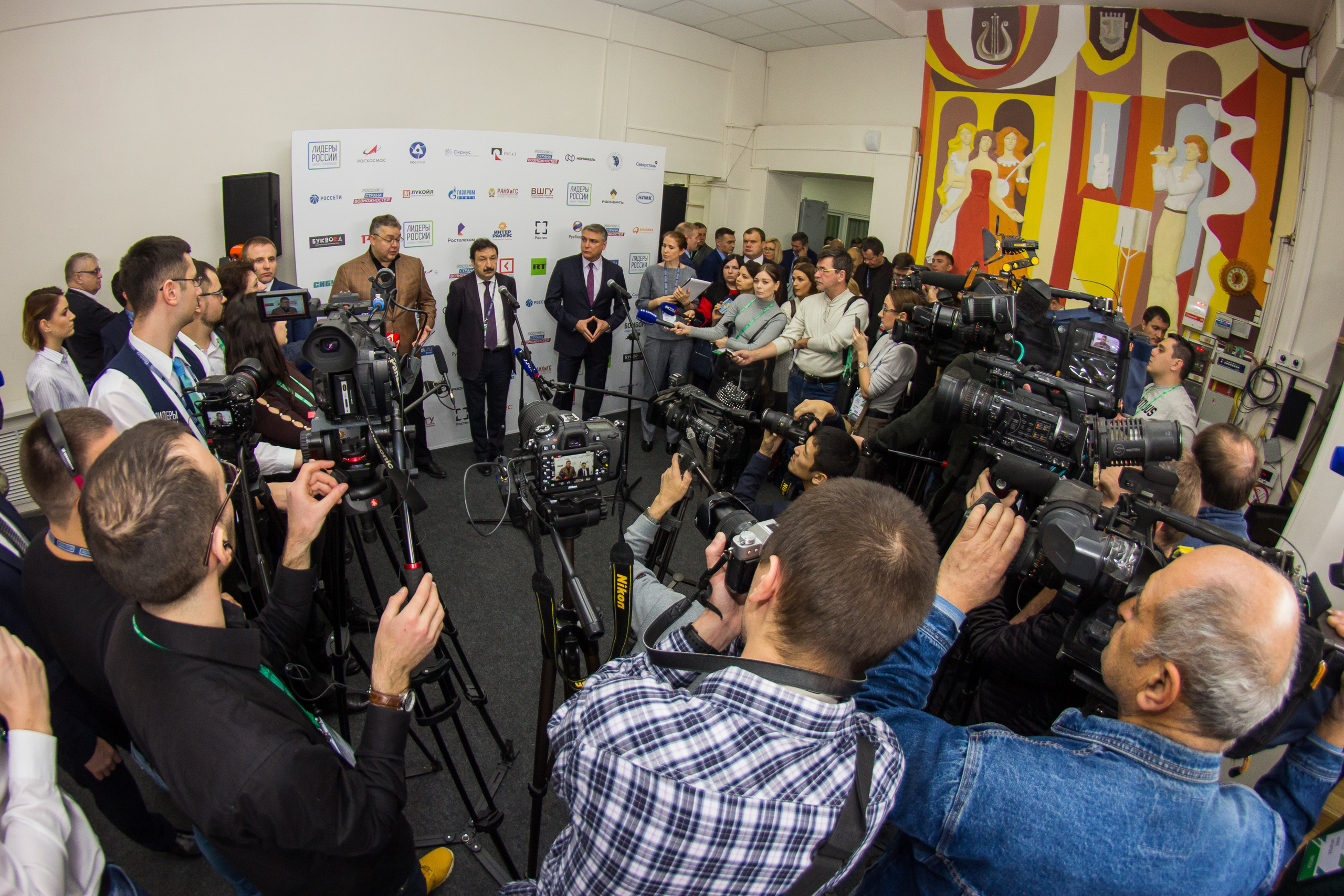 Репортажный фотограф в Ростове на Дону. Свадебная, репортажная и бизнес съёмка в Ростове-на-Дону