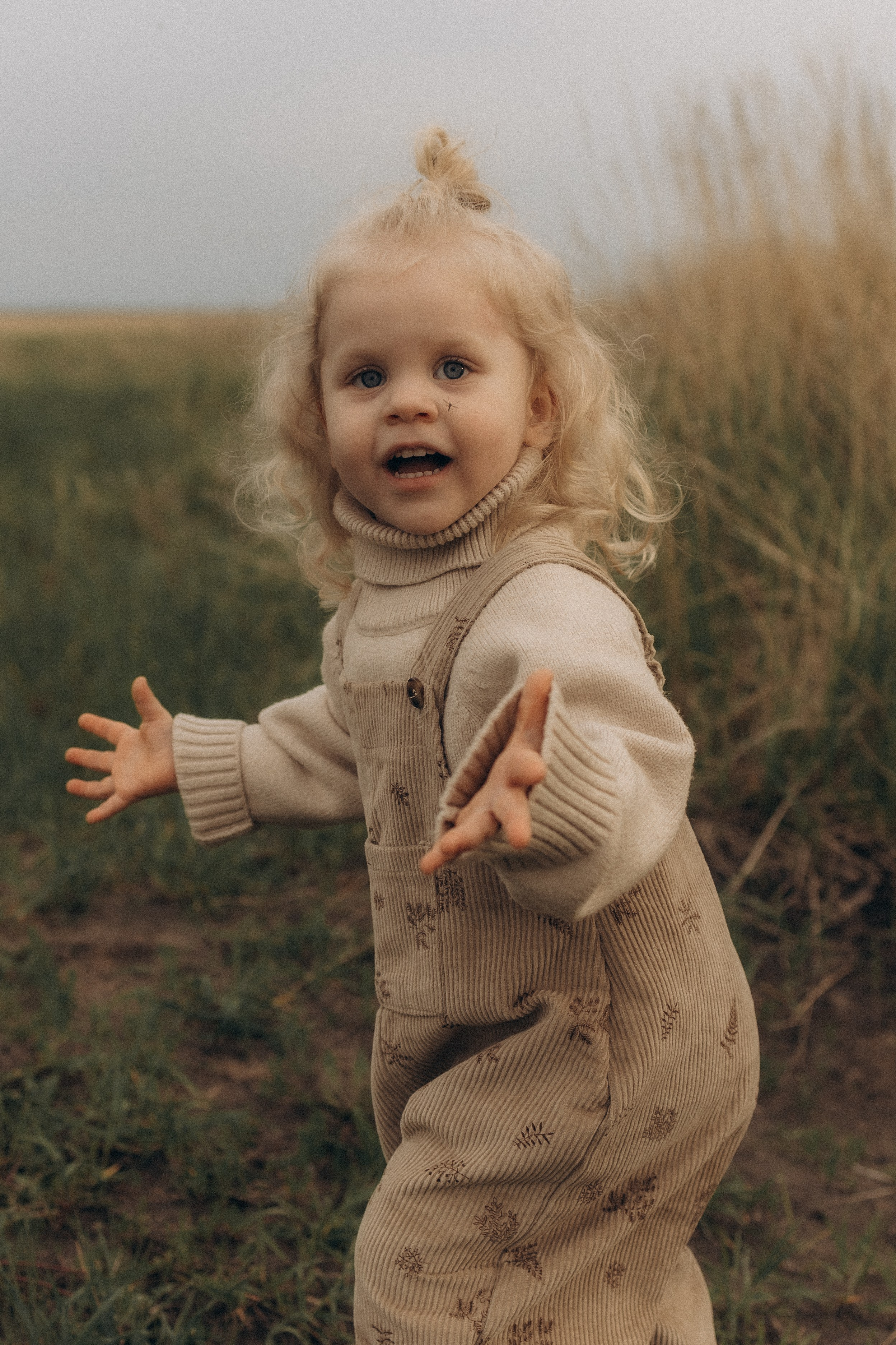 Семейная в поле. Эльвира Галимьянова — семейный фотограф Екатеринбурга