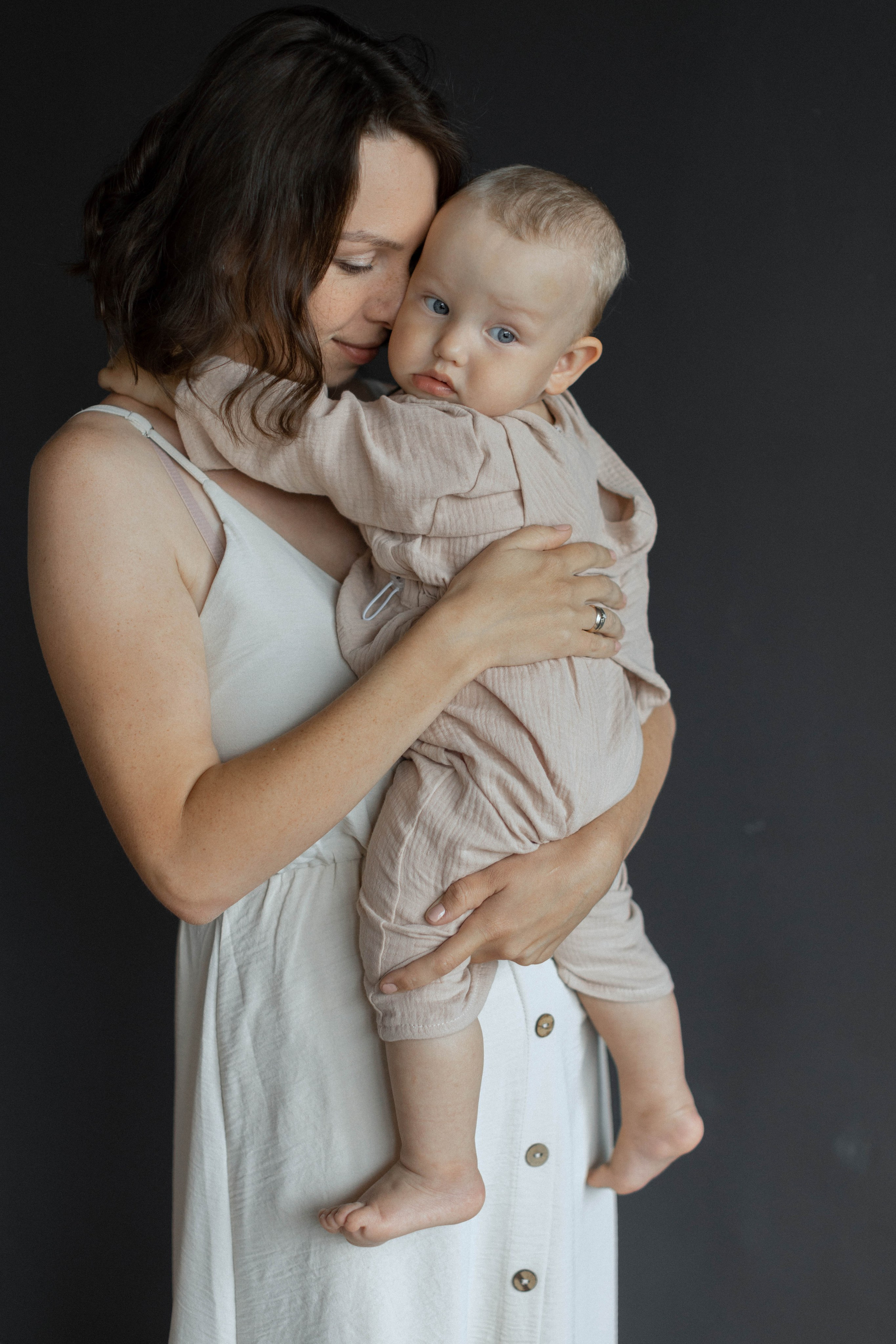 Артем, Виктория и их малыш