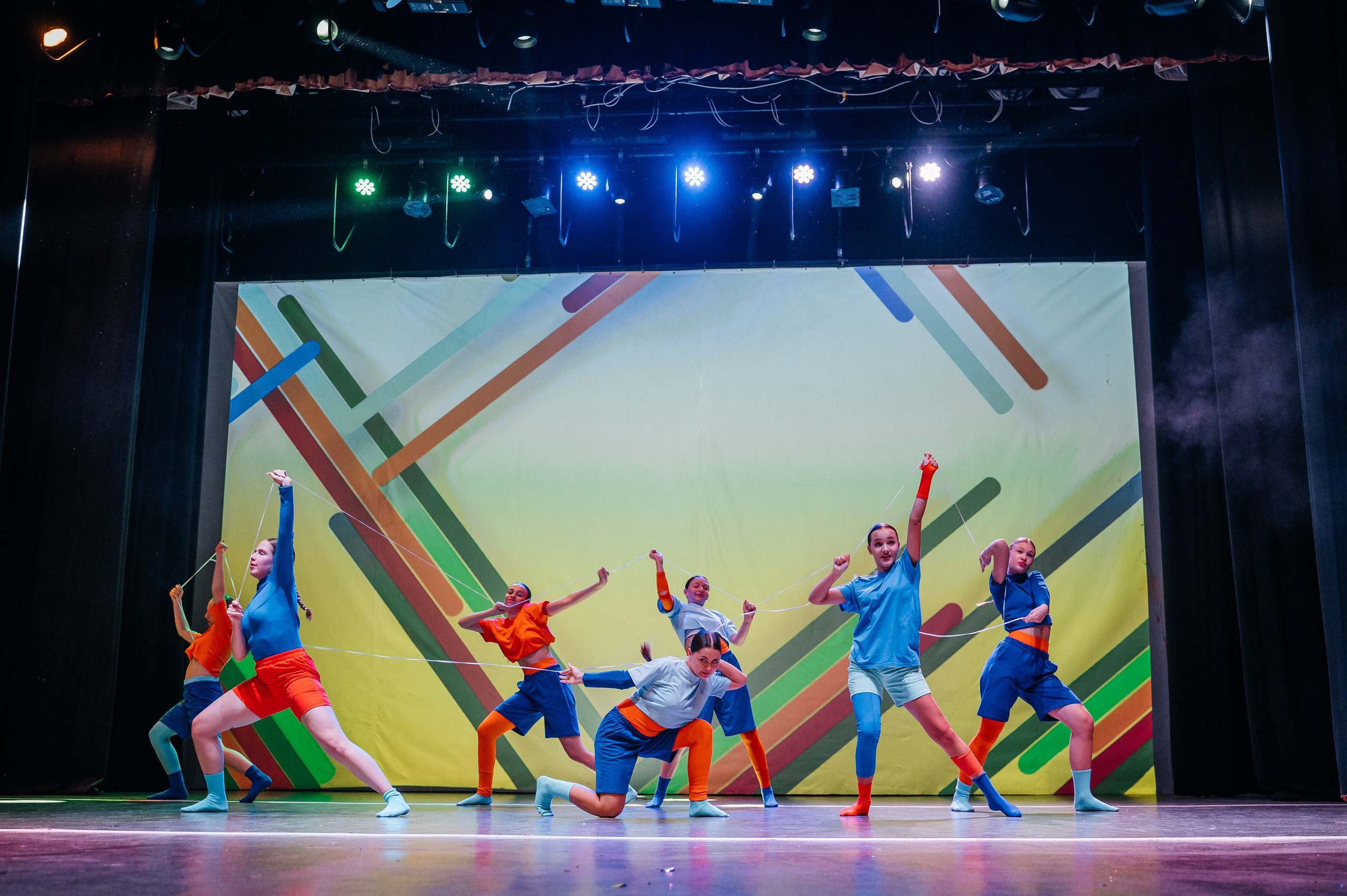 Танцы. Фотограф Елена Рогашкова