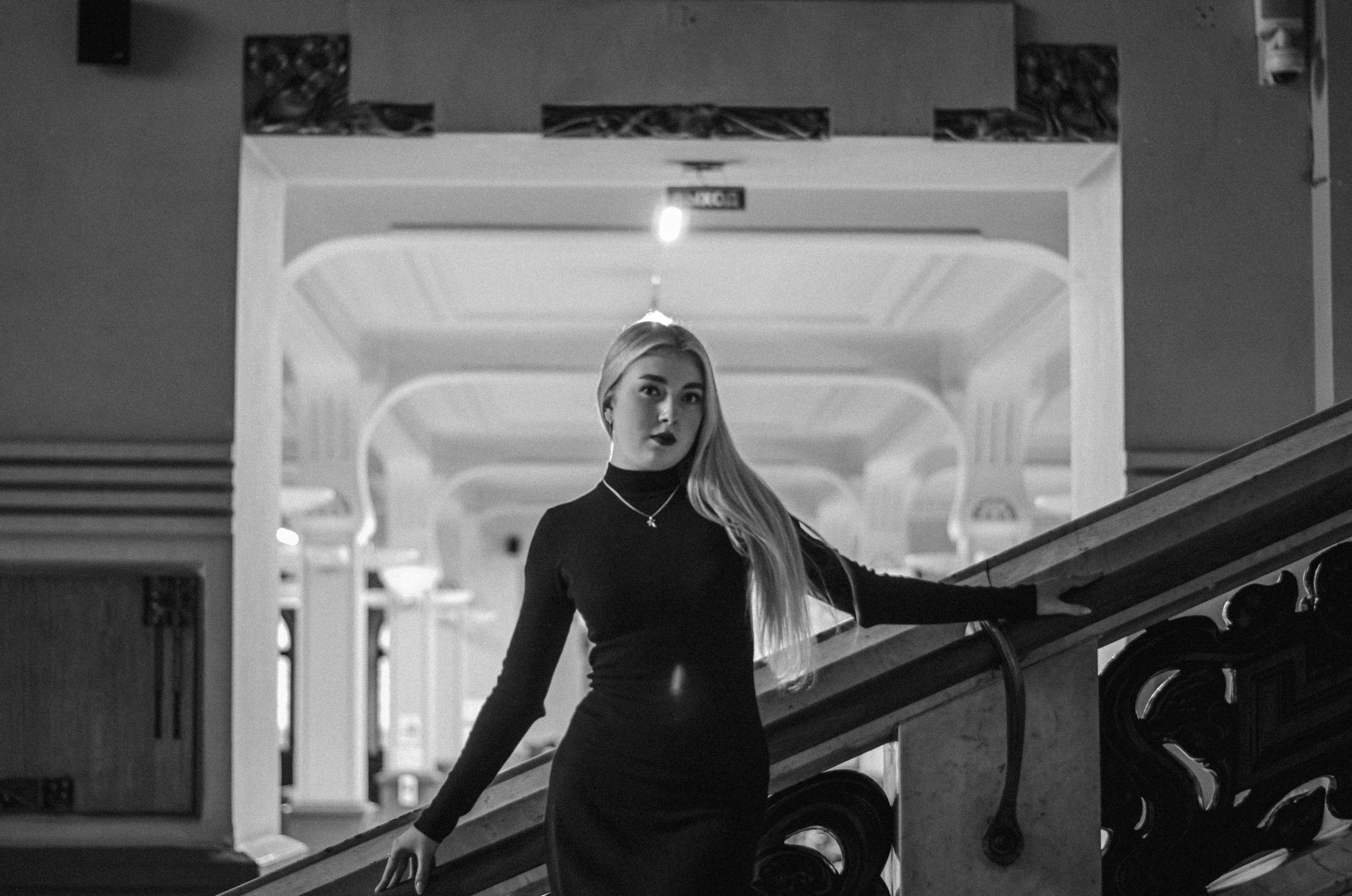 Фотосессия на Витебском вокзале в Питере. Портретный и репортажный фотограф в Санкт-Петербурге