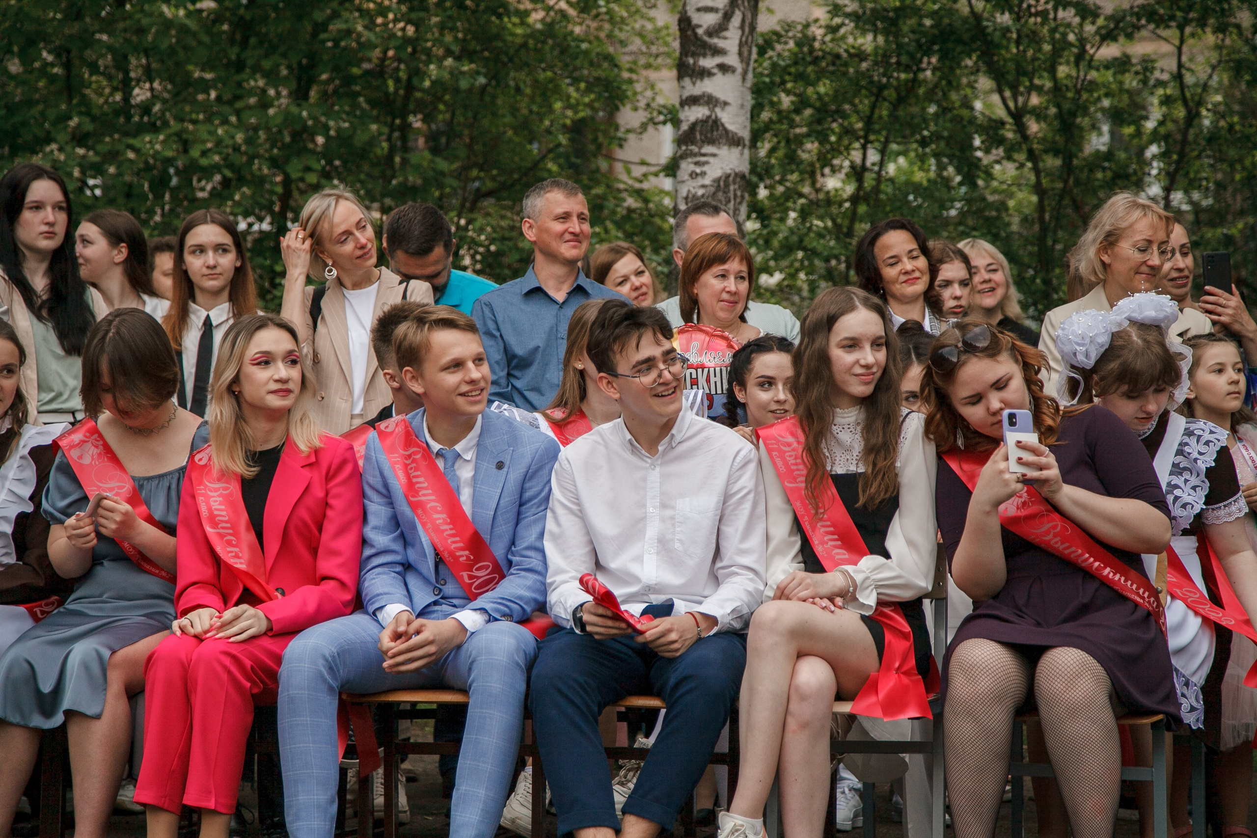 Последний звонок. Ирина Коновалова школьный фотограф. Выпускные альбомы Ярославль