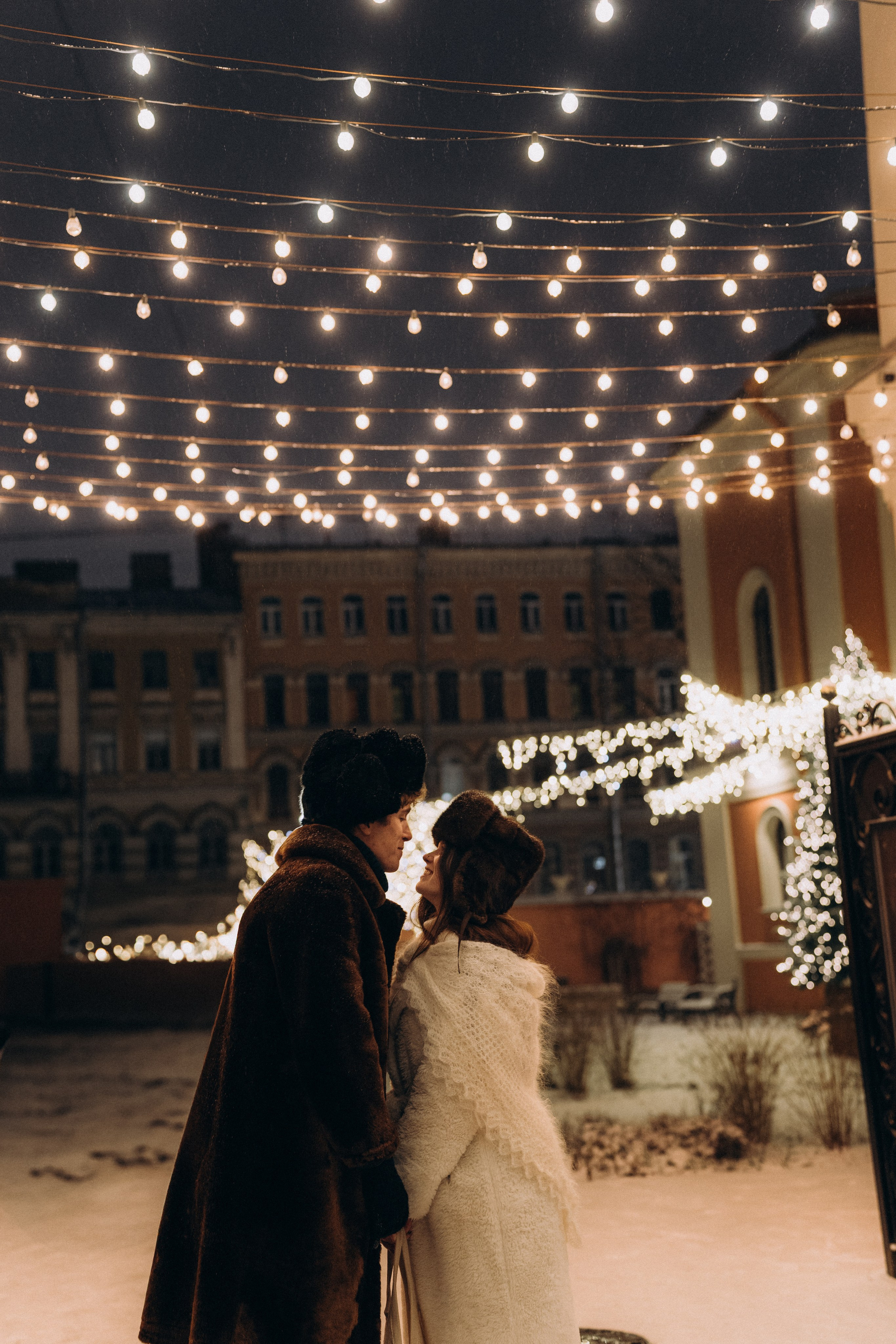 НОВОГОДНЯЯ ПРОГУЛКА ПАРЫ ПО ЧЕРНЫШЕВСКОЙ ПЕРЕД НОВЫМ ГОДОМ. Профессиональный фотограф, Санкт-Петербург — Виктория Богомолова