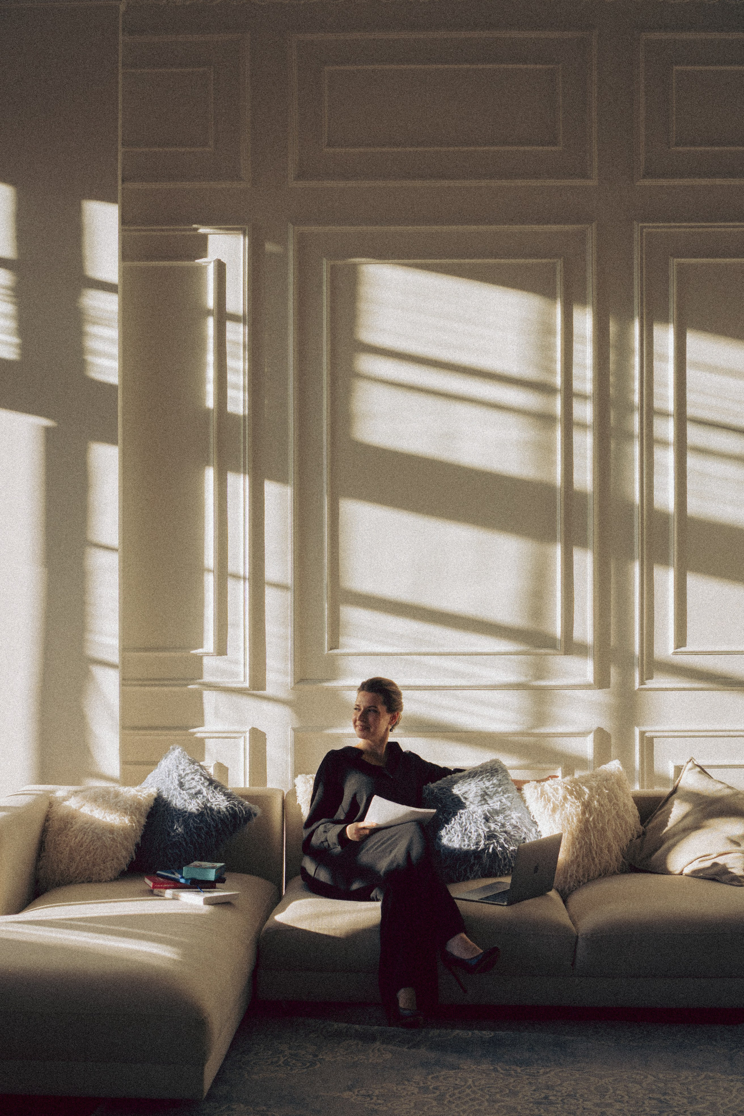 ФОТОСЕСИИЯ В СТУДИИ ДЛЯ ДЕВУШКИ ПСИХОЛОГА. Профессиональный фотограф, Санкт-Петербург — Виктория Богомолова