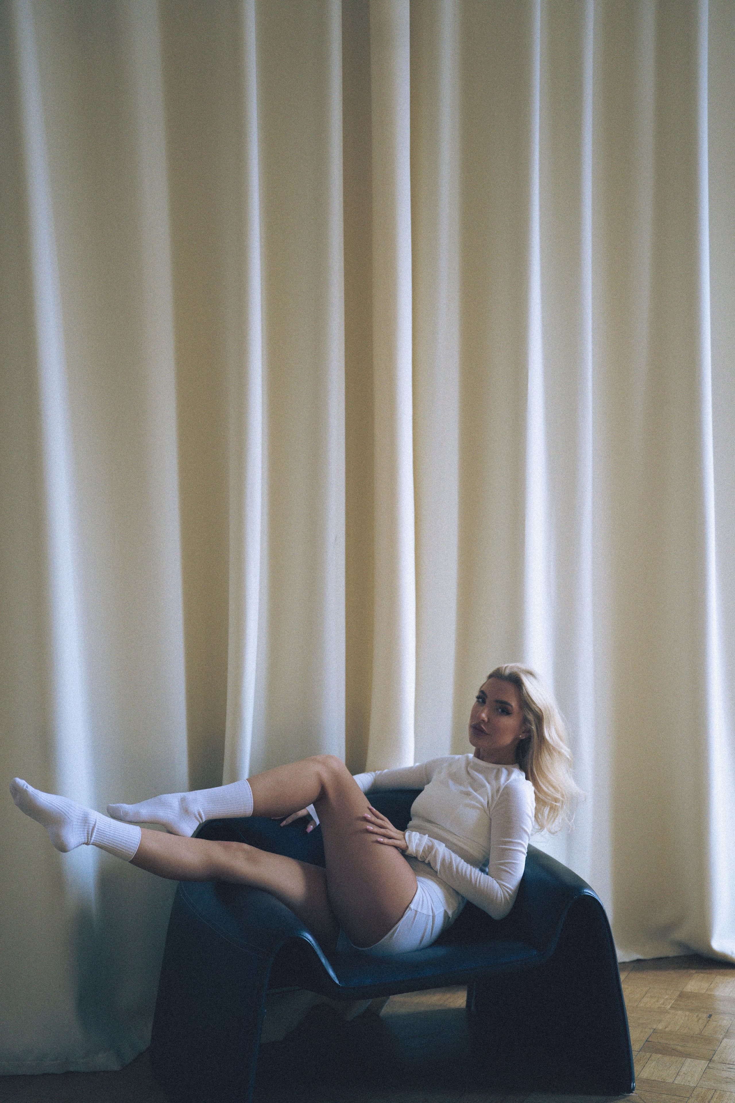 МИНИМАЛИЗМ В СТУДИИ НА ЧЕРНЫШЕВСКОЙ В СТУДИИ С БАЛКОНОМ. Профессиональный фотограф, Санкт-Петербург — Виктория Богомолова