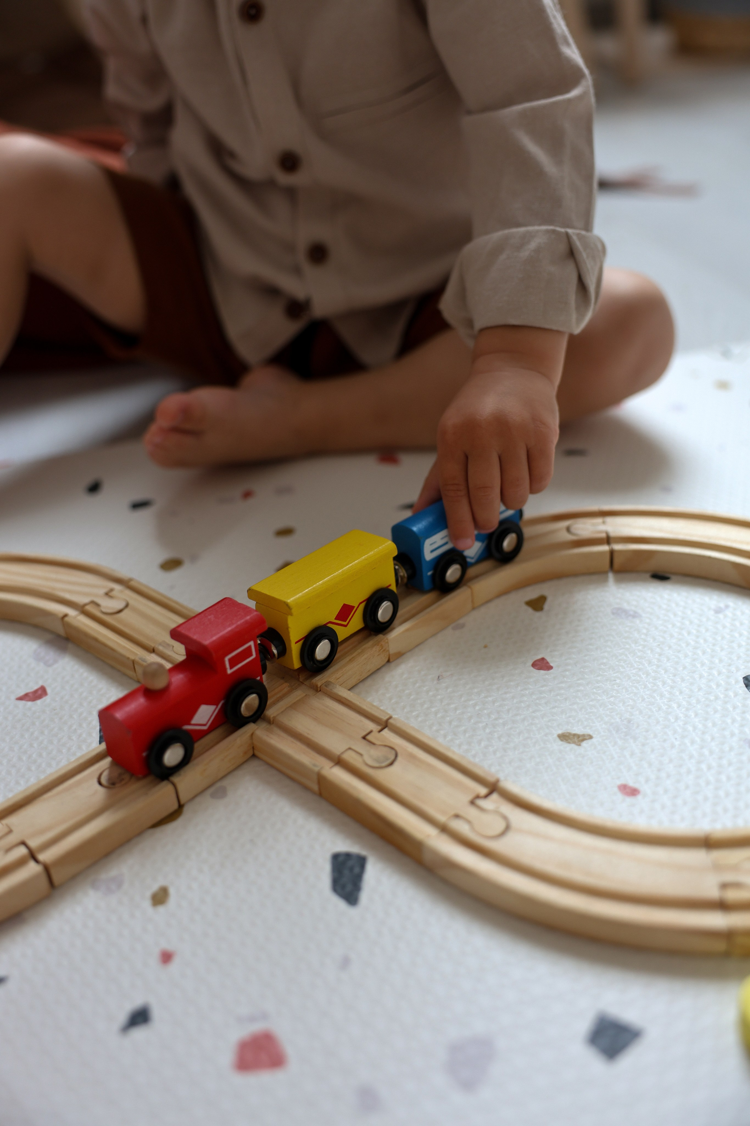 Катя и Платон играют. Ваш семейный newborn и lifestyle фотограф в СПБ Наталья Журавлева