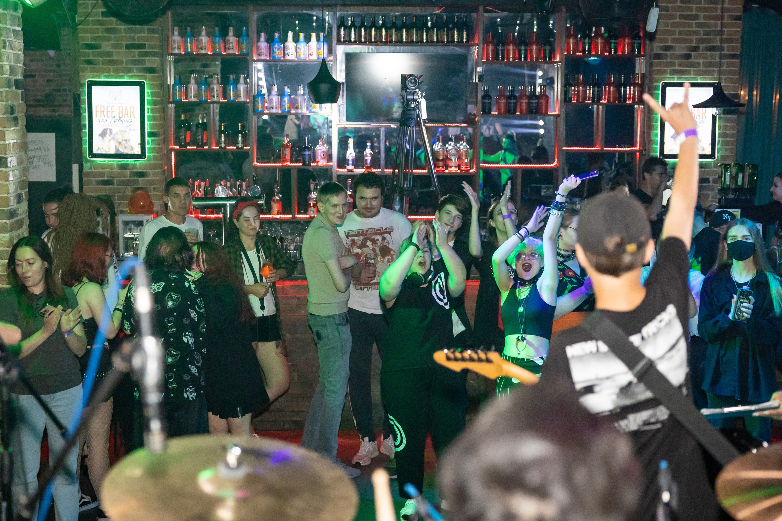 Концерт «Не Школа Барабанов» в Клубе «SOVA». Фотограф Владимир Охрименко