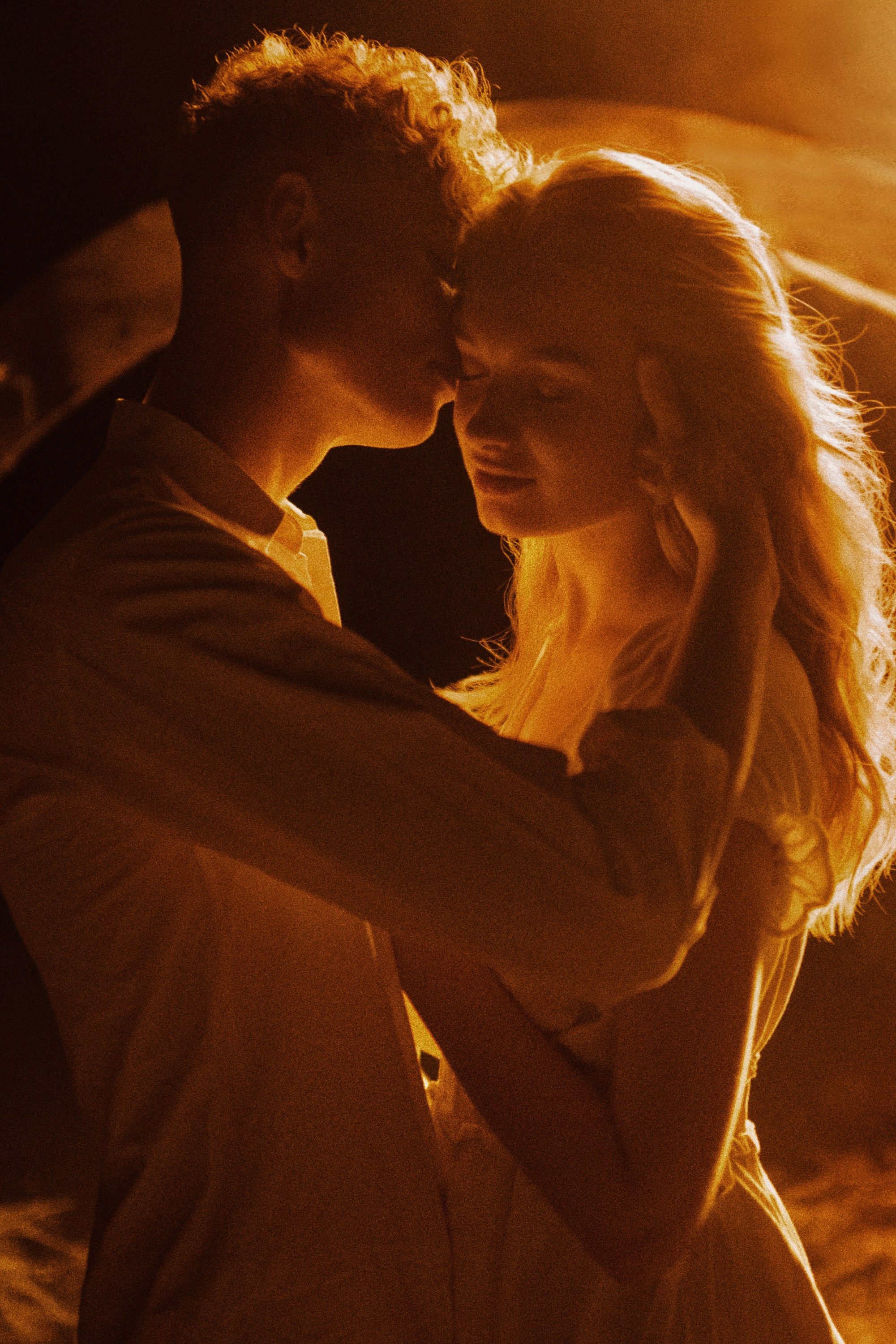 Гори, Ярче. Фотограф Александр Захар. Минск, Москва, Дубай