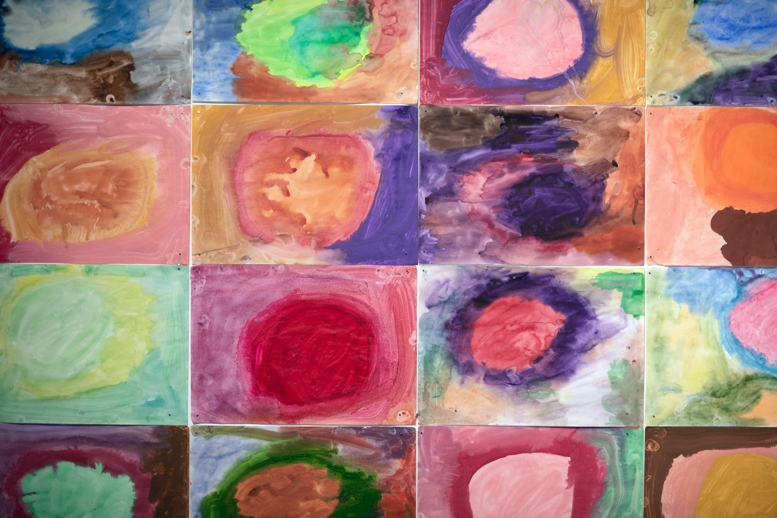 Я надеваю свои розовые очки чтобы увидеть мир в чёрном цвете. Илья Крончев-Иванов