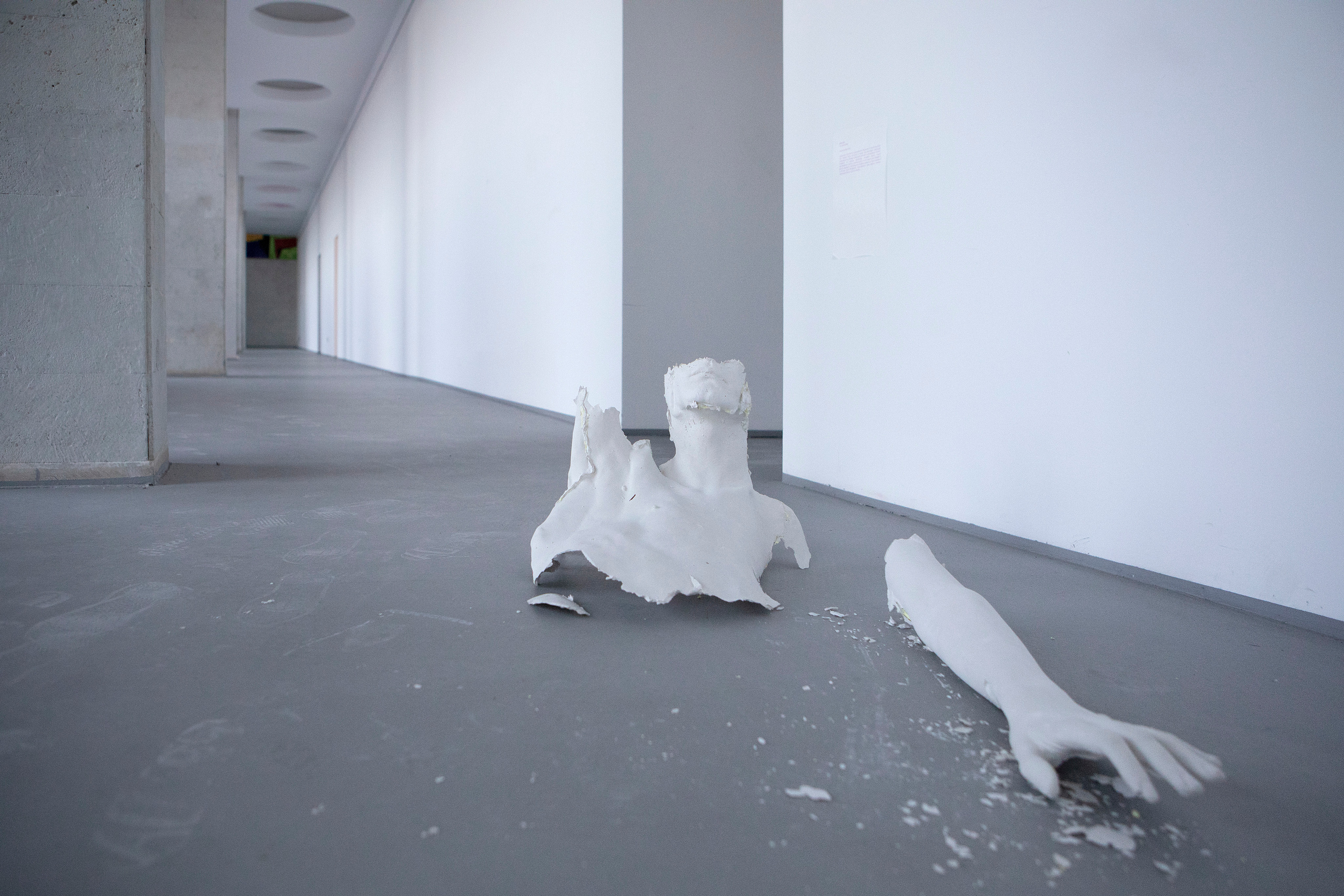 Я надеваю свои розовые очки чтобы увидеть мир в чёрном цвете. Илья Крончев-Иванов