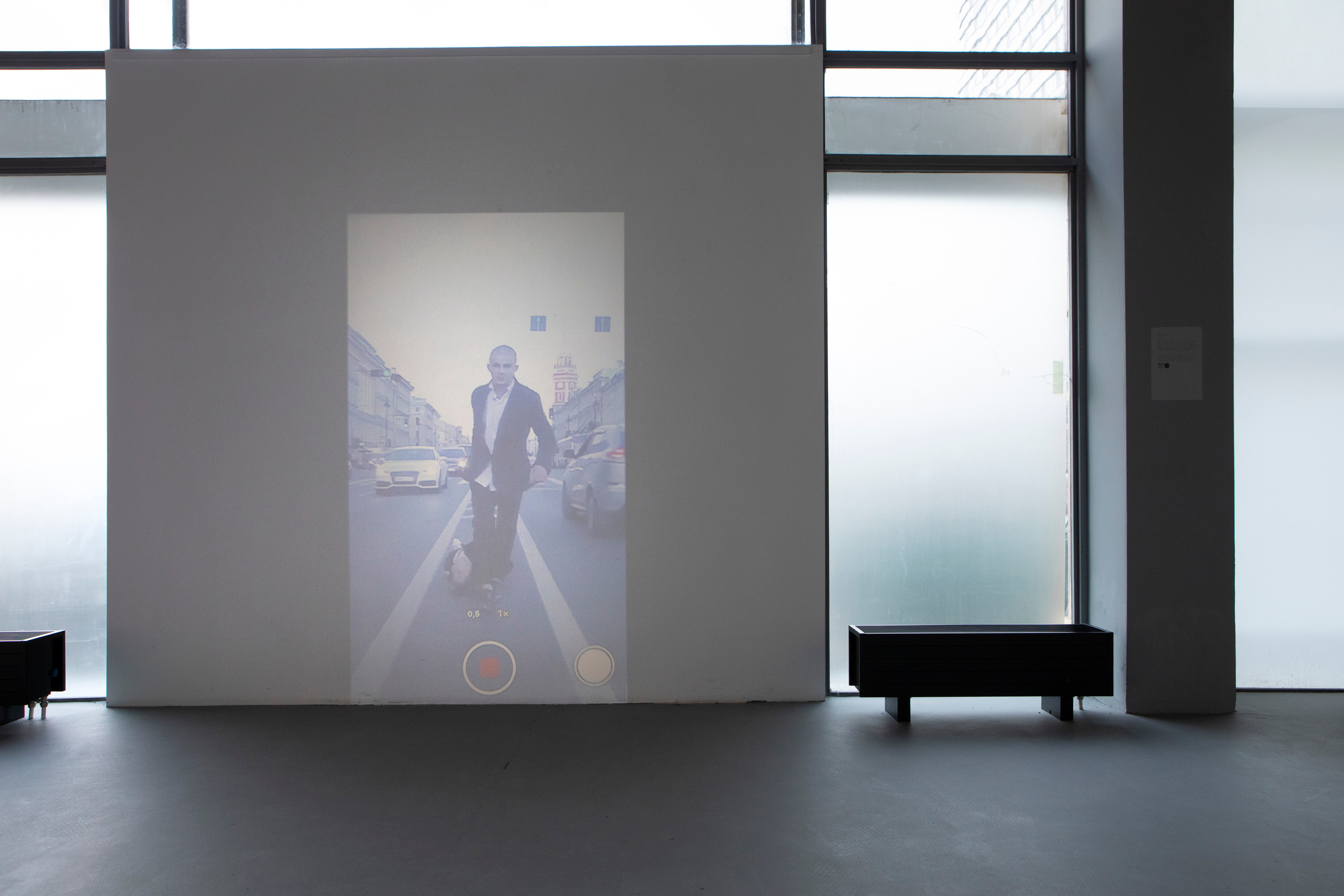 Я надеваю свои розовые очки чтобы увидеть мир в чёрном цвете. Илья Крончев-Иванов