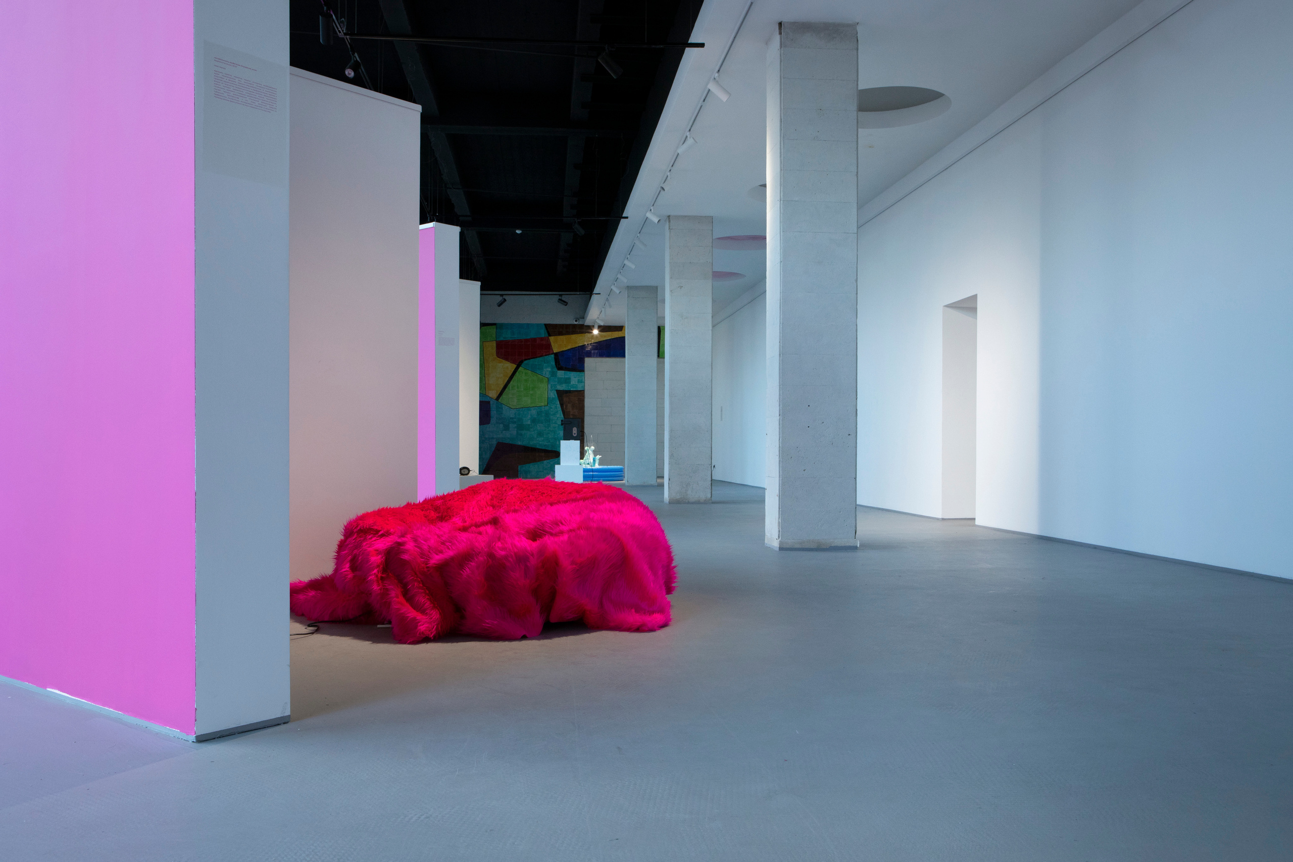 Я надеваю свои розовые очки чтобы увидеть мир в чёрном цвете. Илья Крончев-Иванов