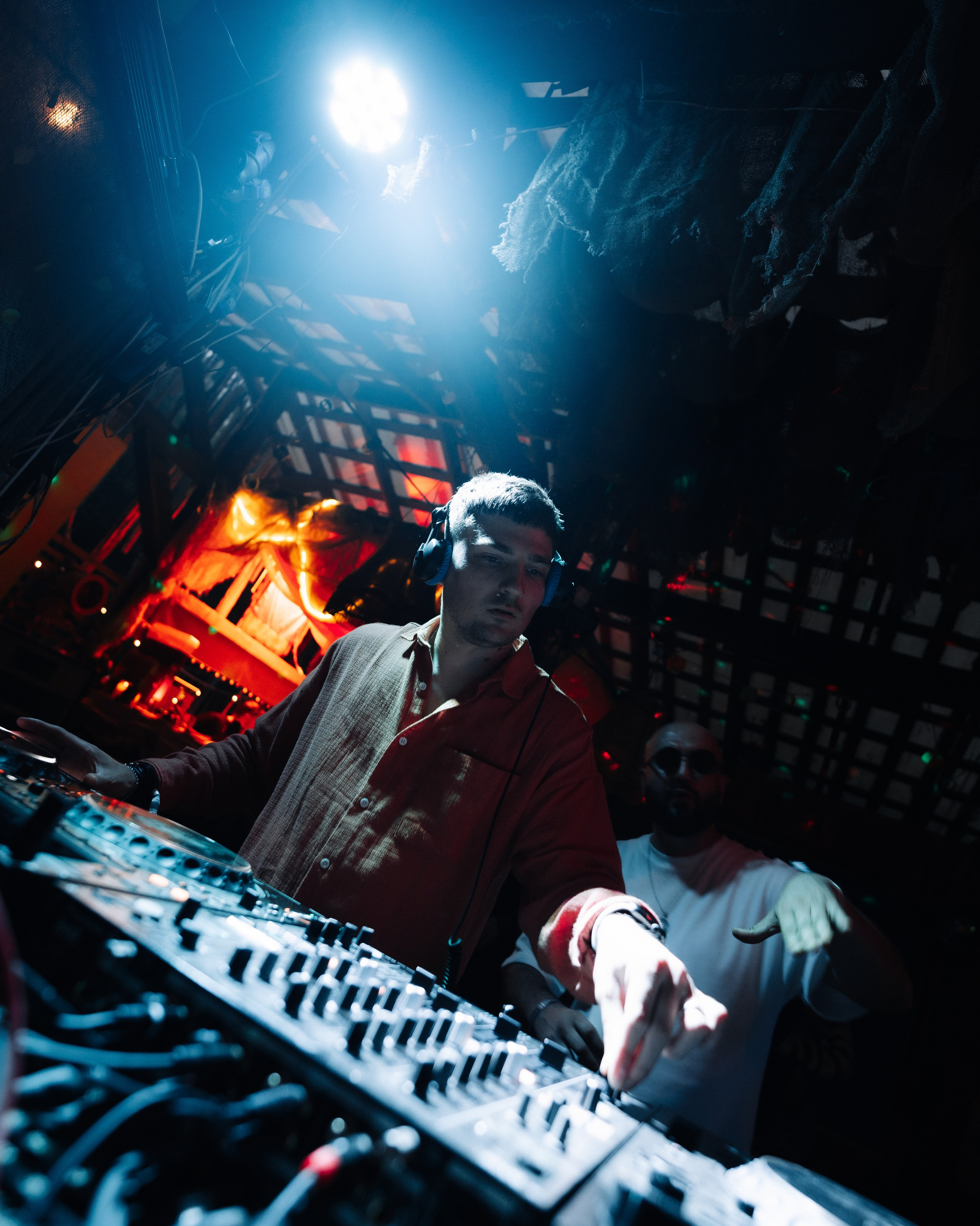 Signal 2024. @tomrus: Рустам Шагиморданов — фотограф