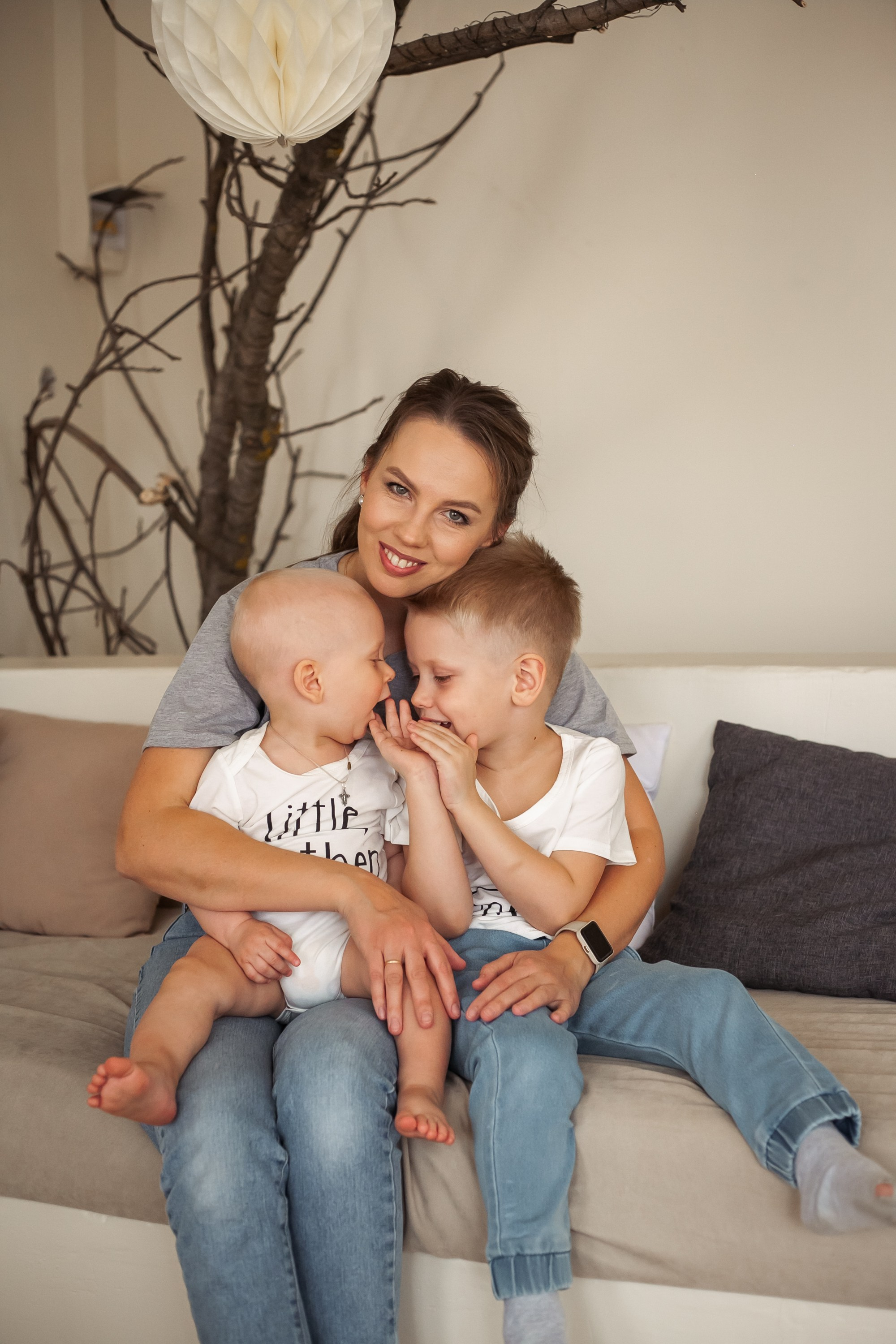 В студии. Фотограф Оксана Мамукаева г. Владикавказ