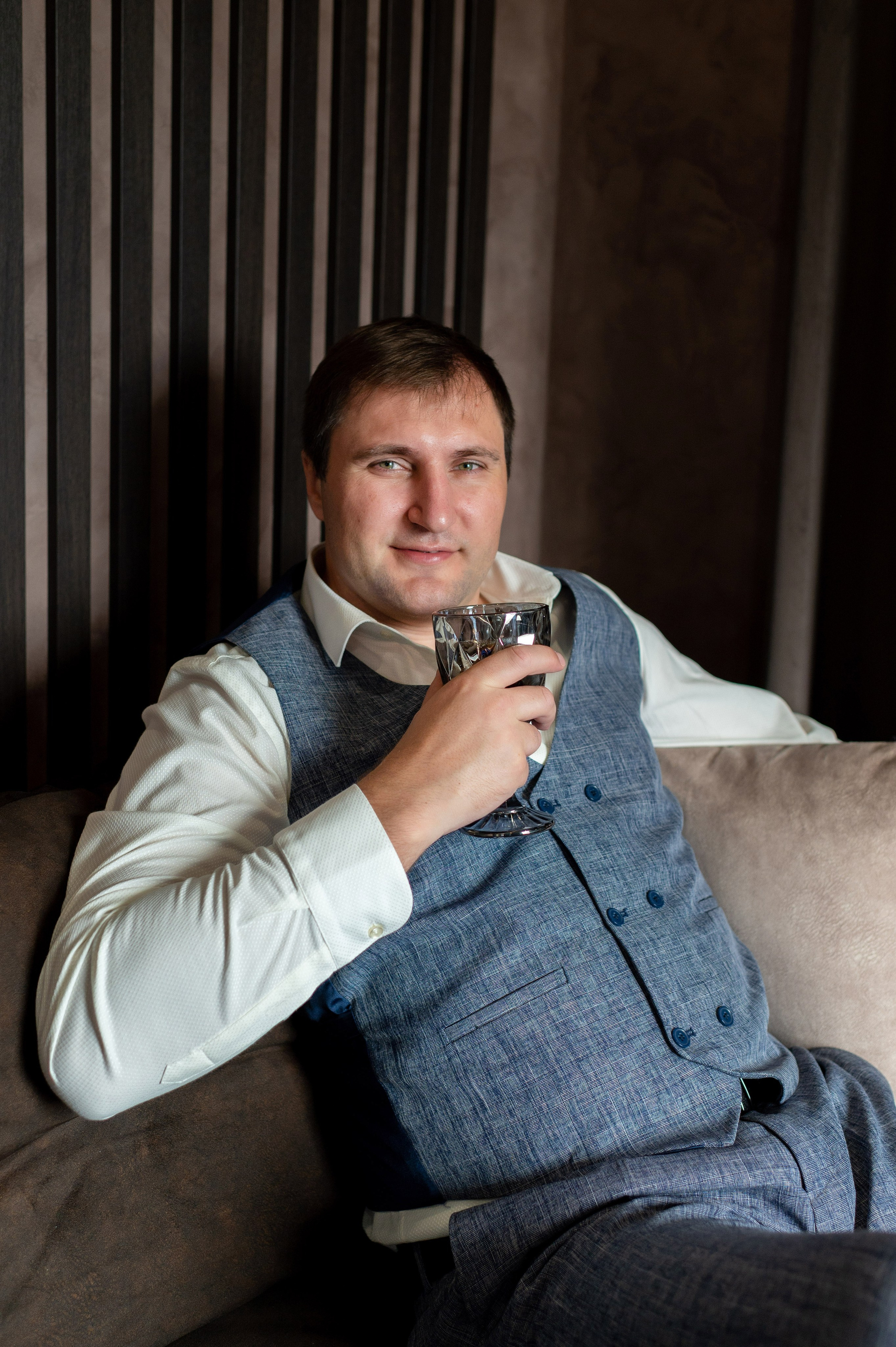 Анастасия и Игорь (фотосессия во Втором Дворце Бракосочетания, Польский сад, здание городской Ратуши). Портретный, семейный и свадебный фотограф в Санкт-Петербурге и в Пушкине Ширяев Денис