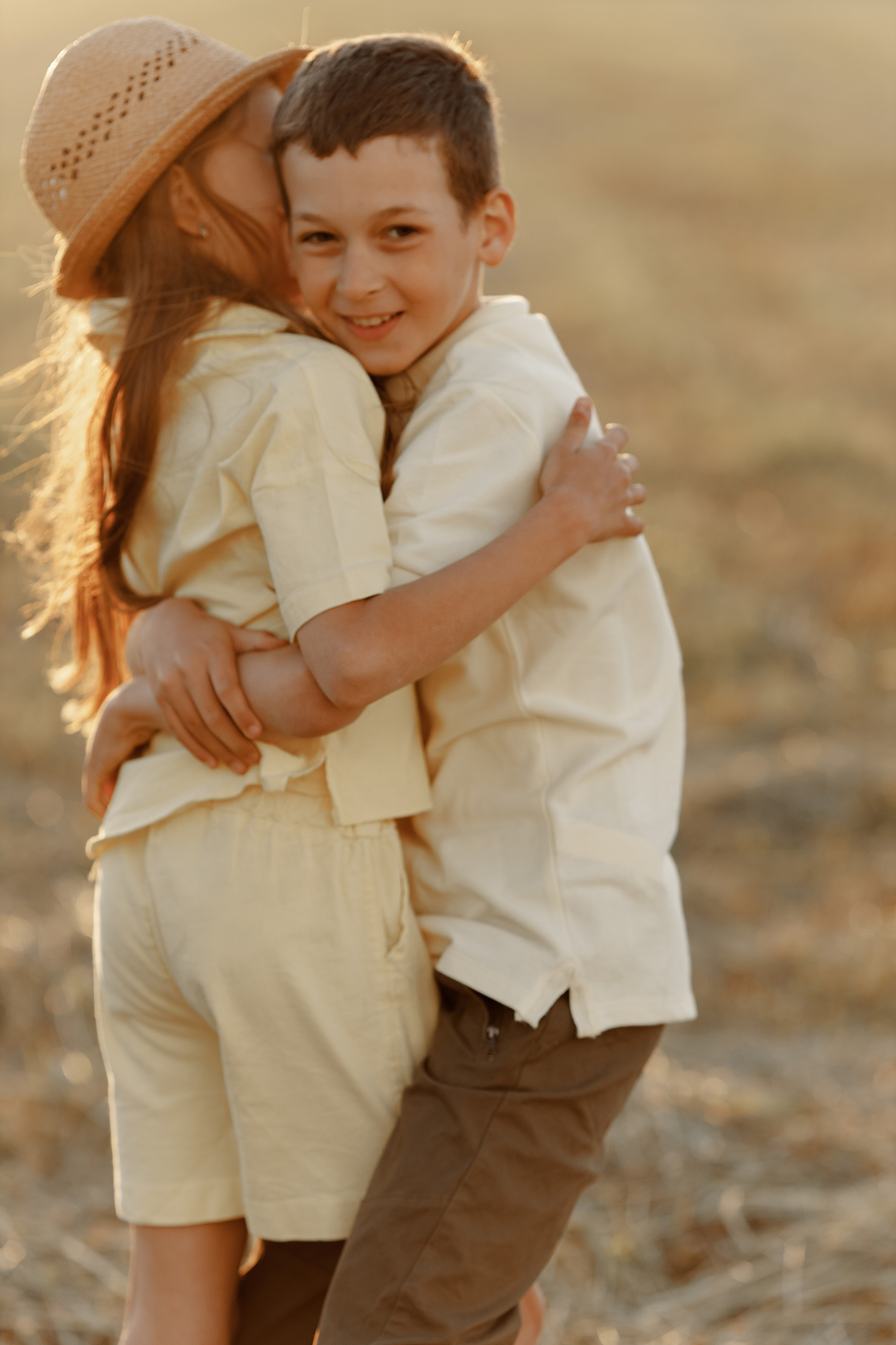 Поле закат лето. Свадебный и семейный фотограф  во Владивостоке Ольга Украинец