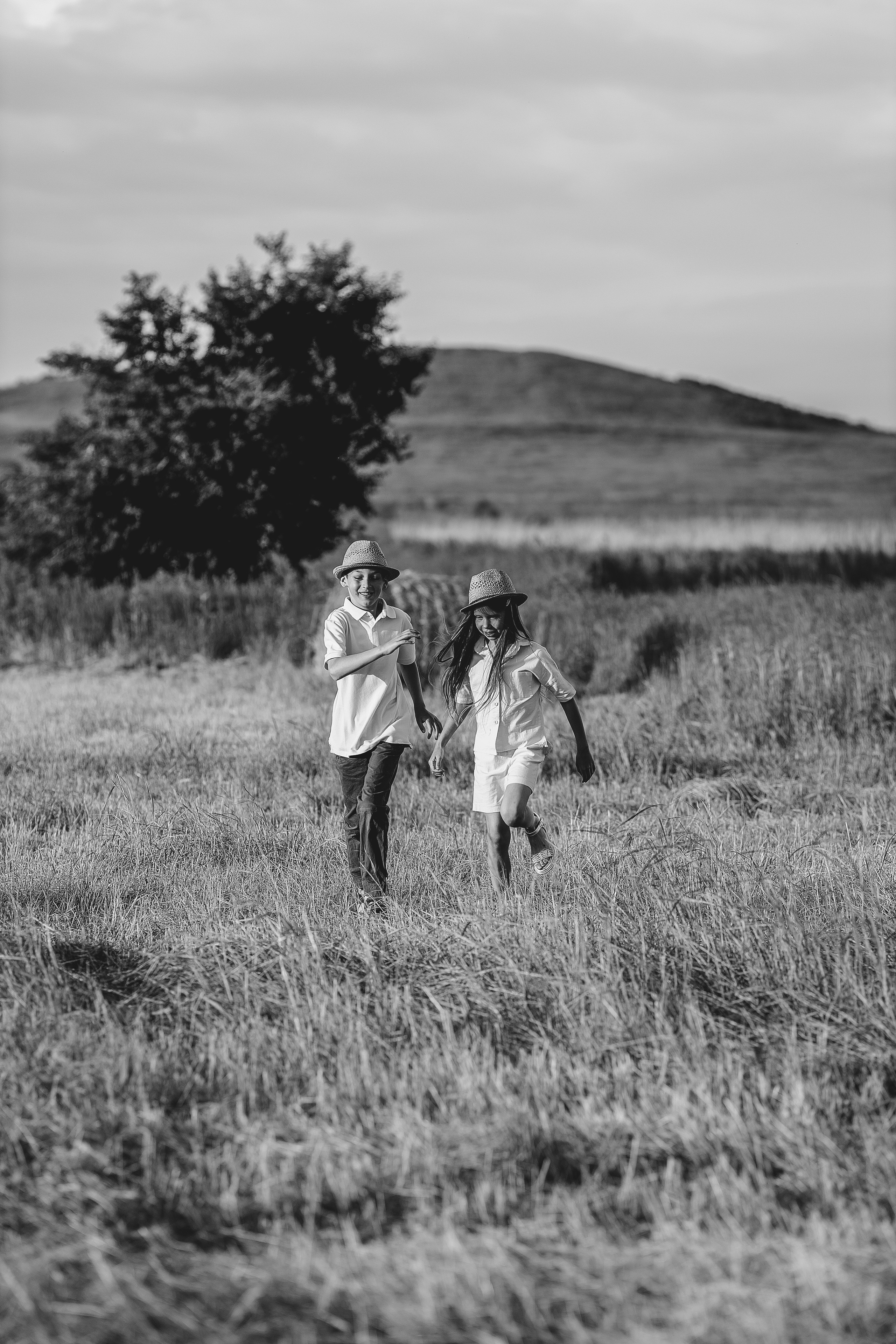 Поле закат лето. Свадебный и семейный фотограф  во Владивостоке Ольга Украинец