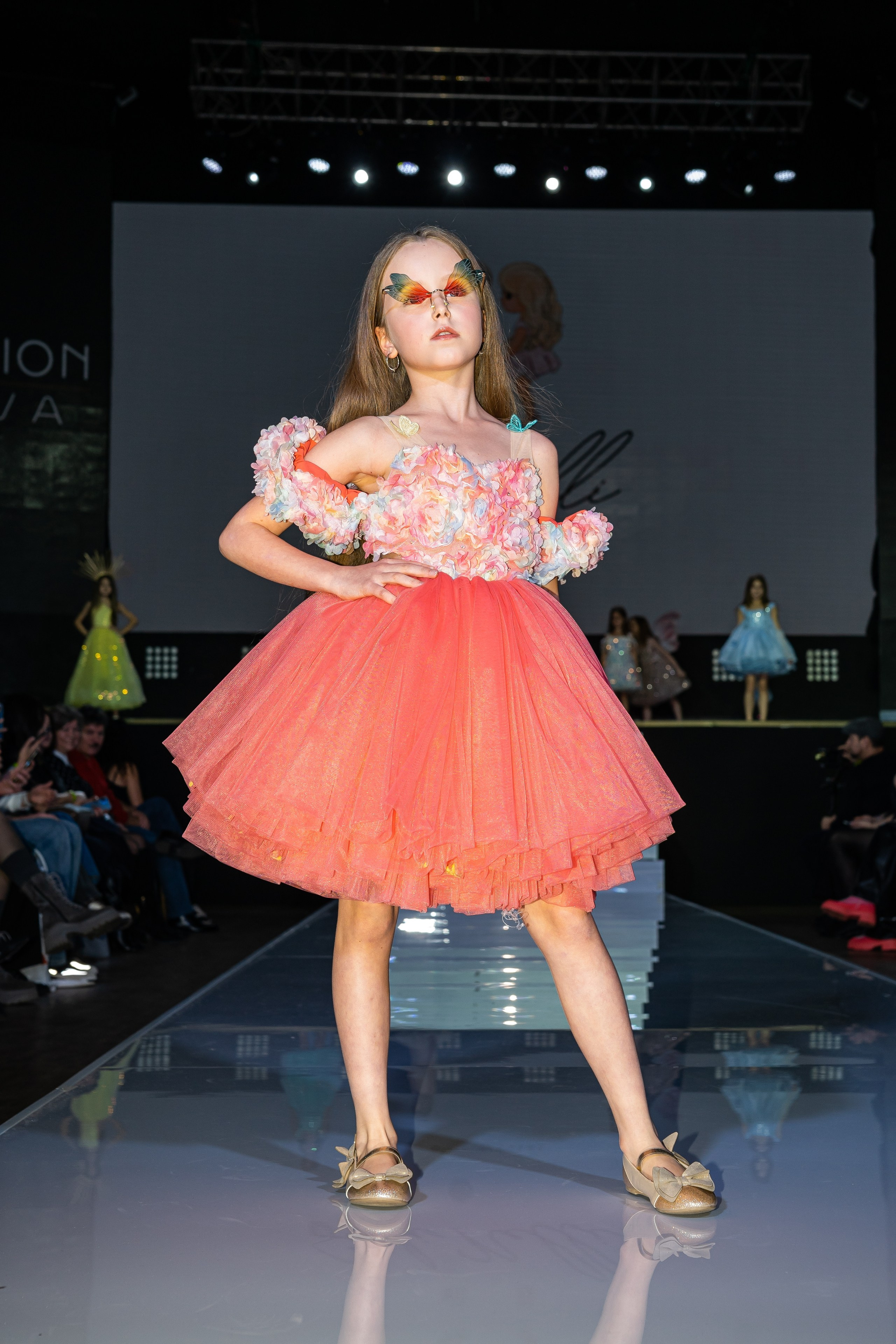 Модельный показ. Контент-фотограф в Москве Тима Забабурин