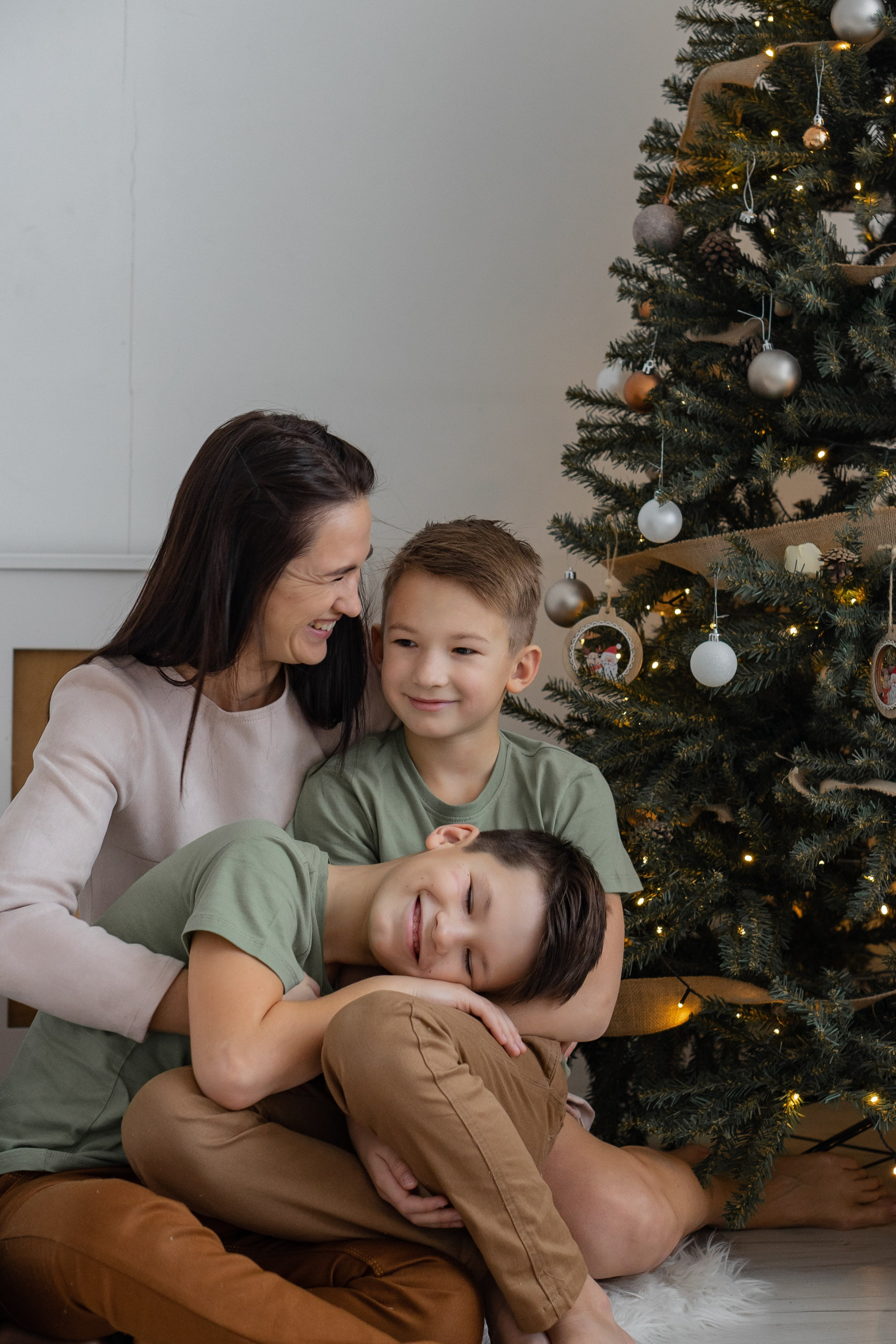 Семья Н. в фотостудии